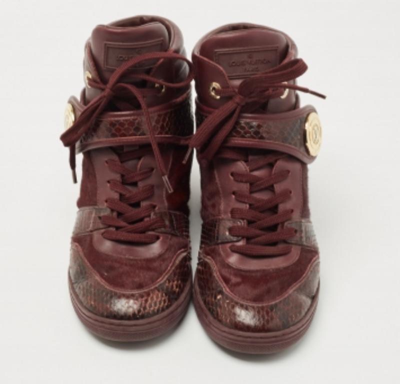Louis Vuitton - Sneakers alte in pelle di vitello e pitone bordeaux - misura 37,5 in vendita 2