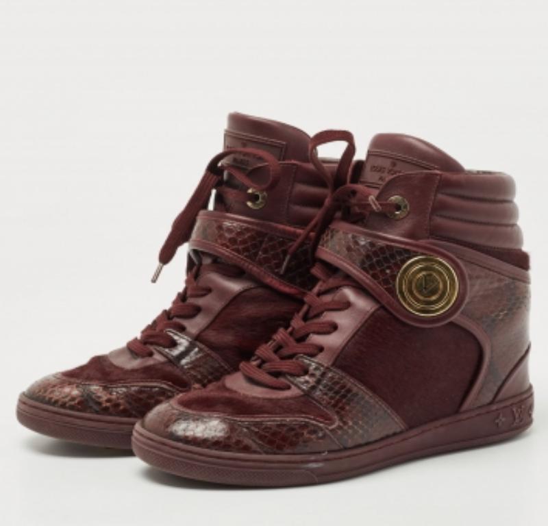 Louis Vuitton - Sneakers alte in pelle di vitello e pitone bordeaux - misura 37,5 in vendita 3