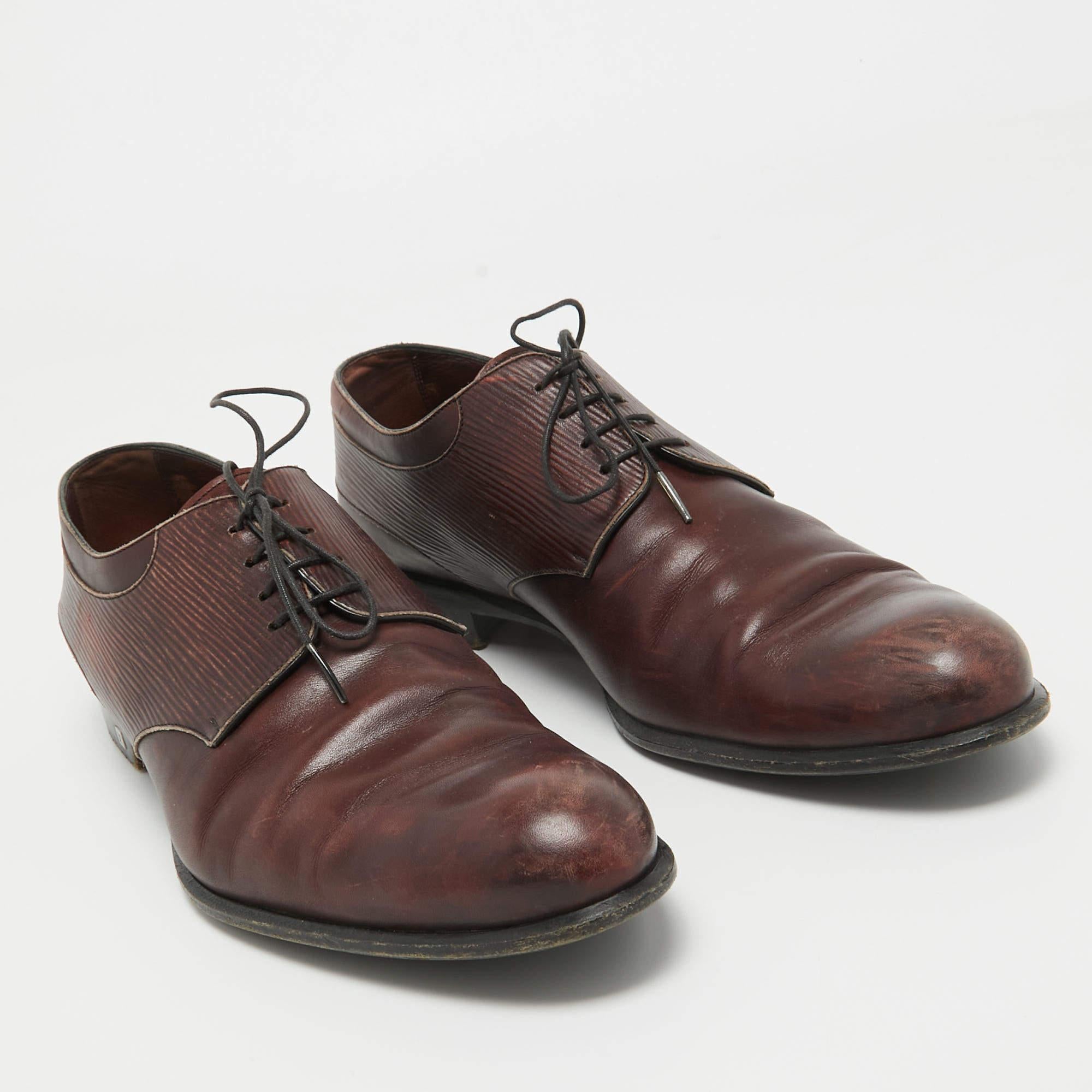 Louis Vuitton Burgundy Epi Leather and Leather Lace Up Derby Size 45 In Good Condition For Sale In Dubai, Al Qouz 2