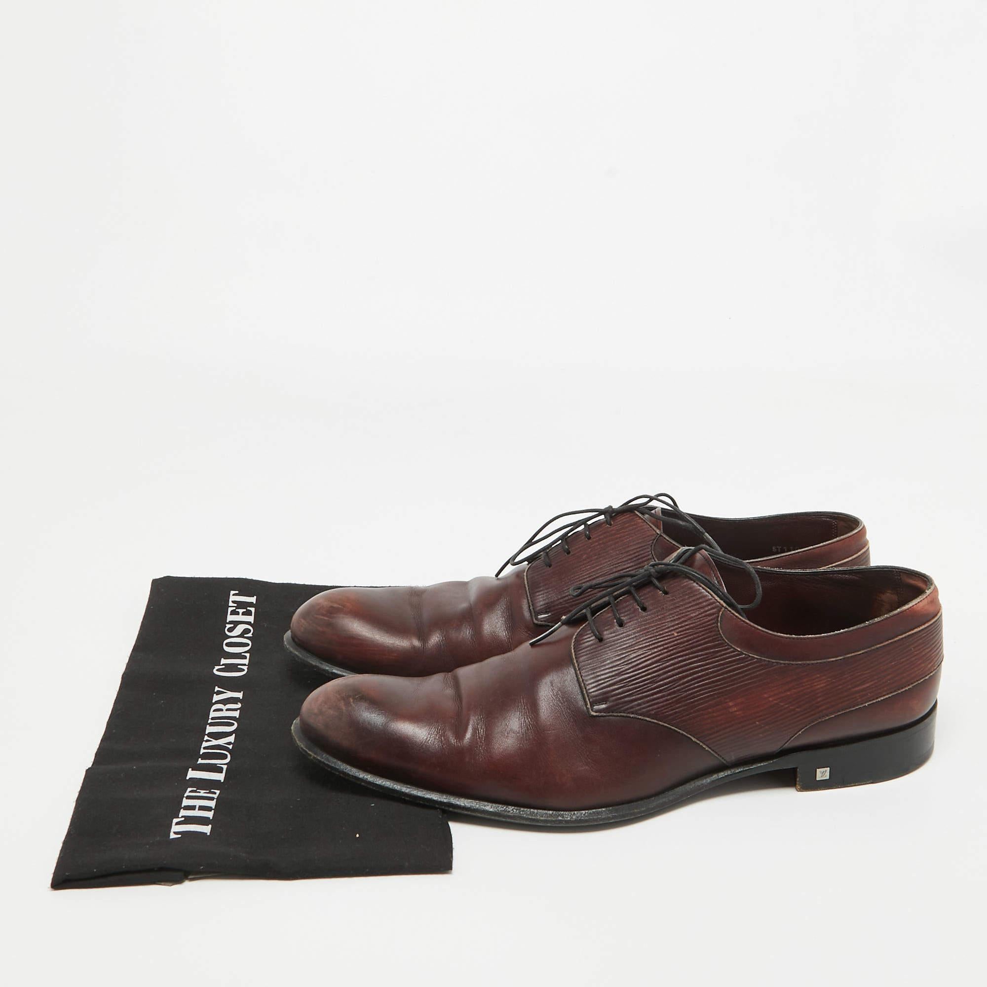 Louis Vuitton Burgundy Epi Leather and Leather Lace Up Derby Size 45 For Sale 4