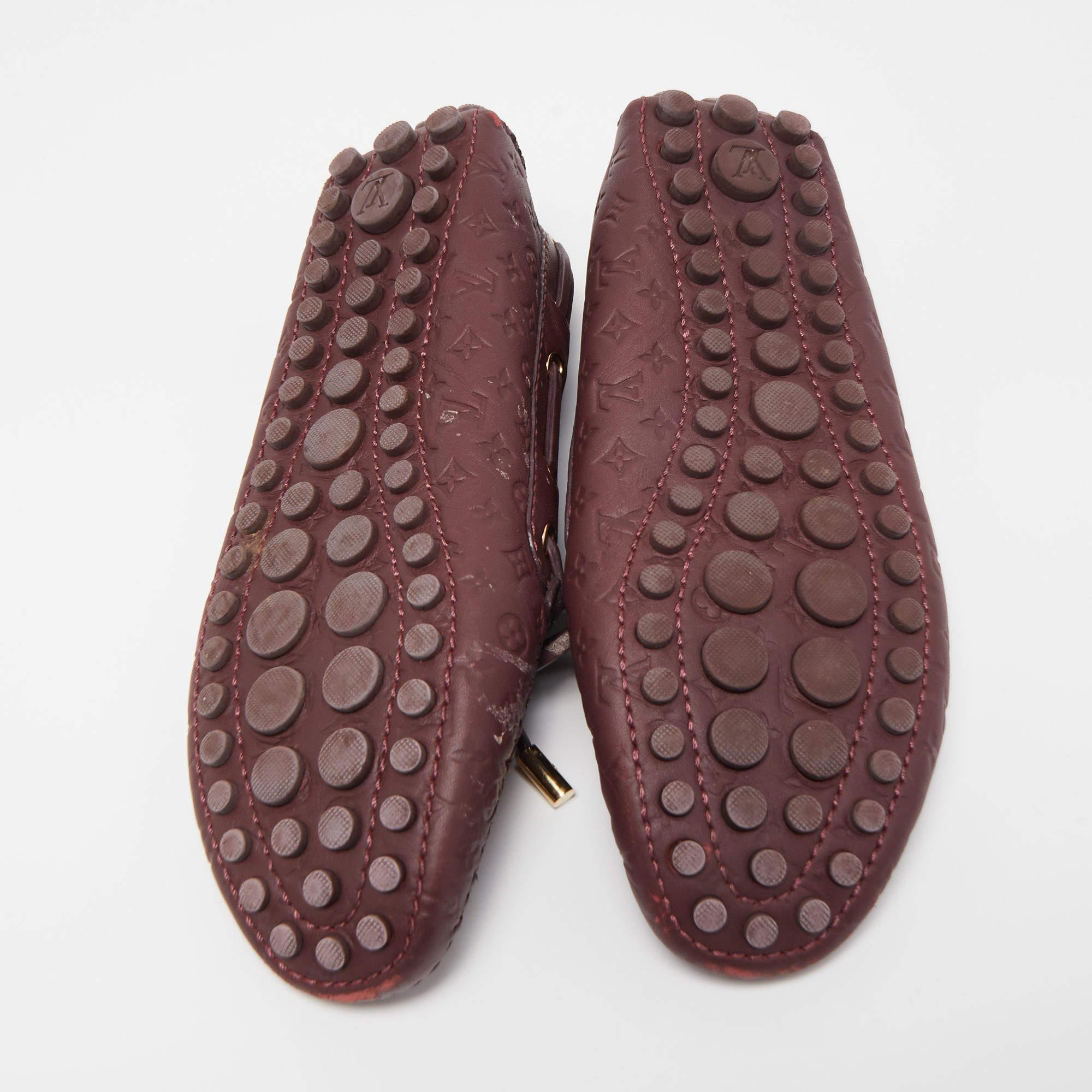 Louis Vuitton Burgundy Leather Gloria Loafers  For Sale 2