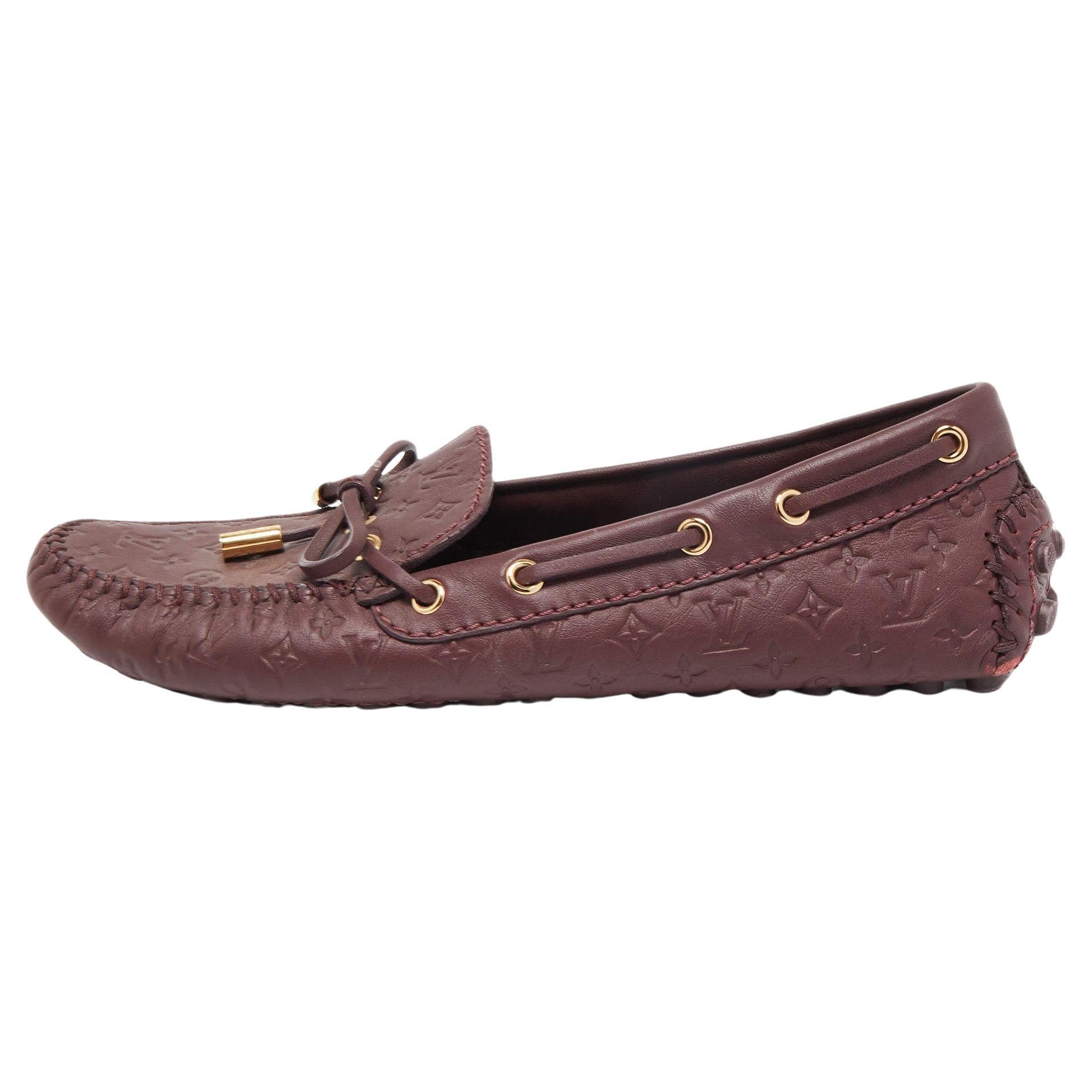 Louis Vuitton Gloria Loafers aus burgunderfarbenem Leder  im Angebot