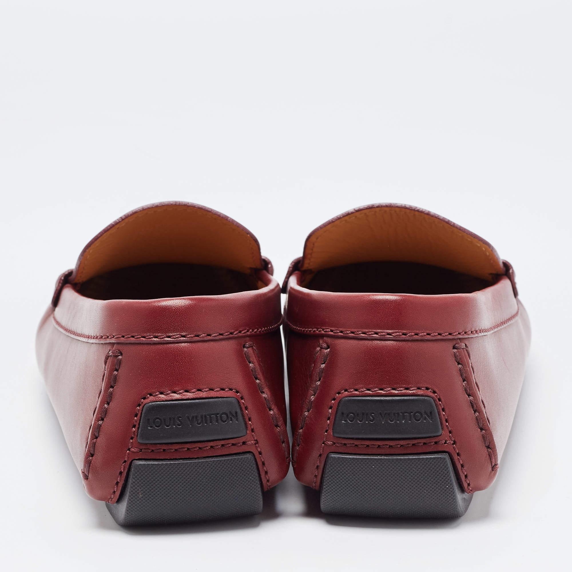 Louis Vuitton Burgundy Leather Monte Carlo Loafers Size 41 In New Condition For Sale In Dubai, Al Qouz 2