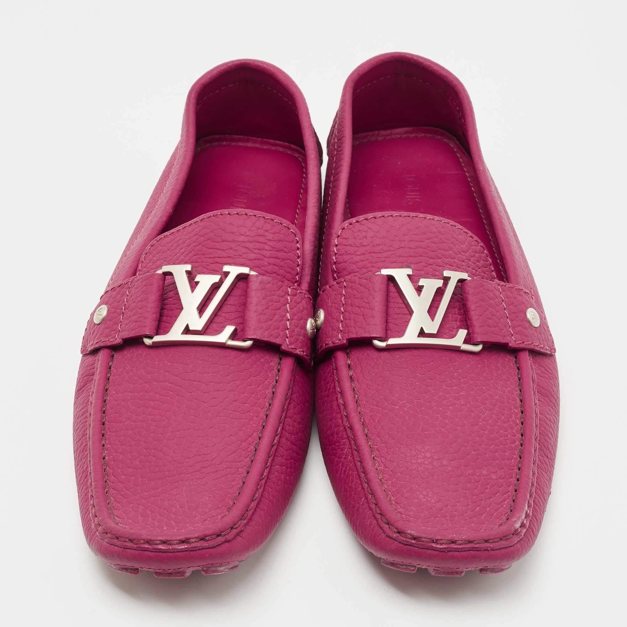 Let this comfortable pair be your first choice when you're out for a long day. These Louis Vuitton loafers have well-sewn uppers beautifully set on durable soles.

