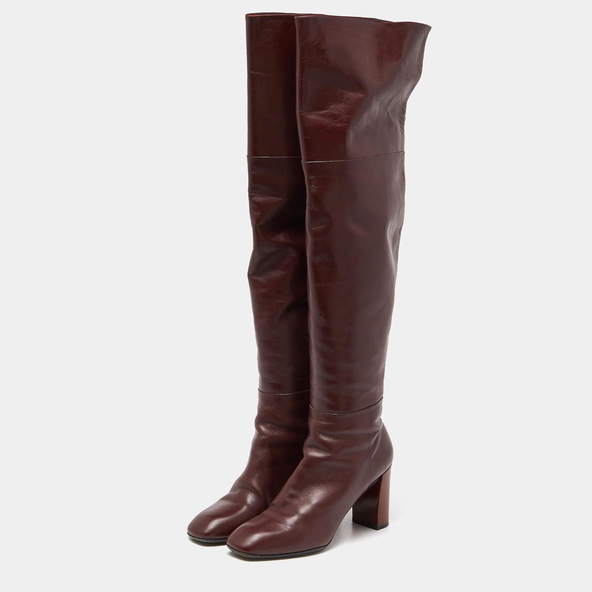 Enjoy the most fashionable days with these stylish LV boots. Modern in design and craftsmanship they are fashioned to keep you comfortable and chic