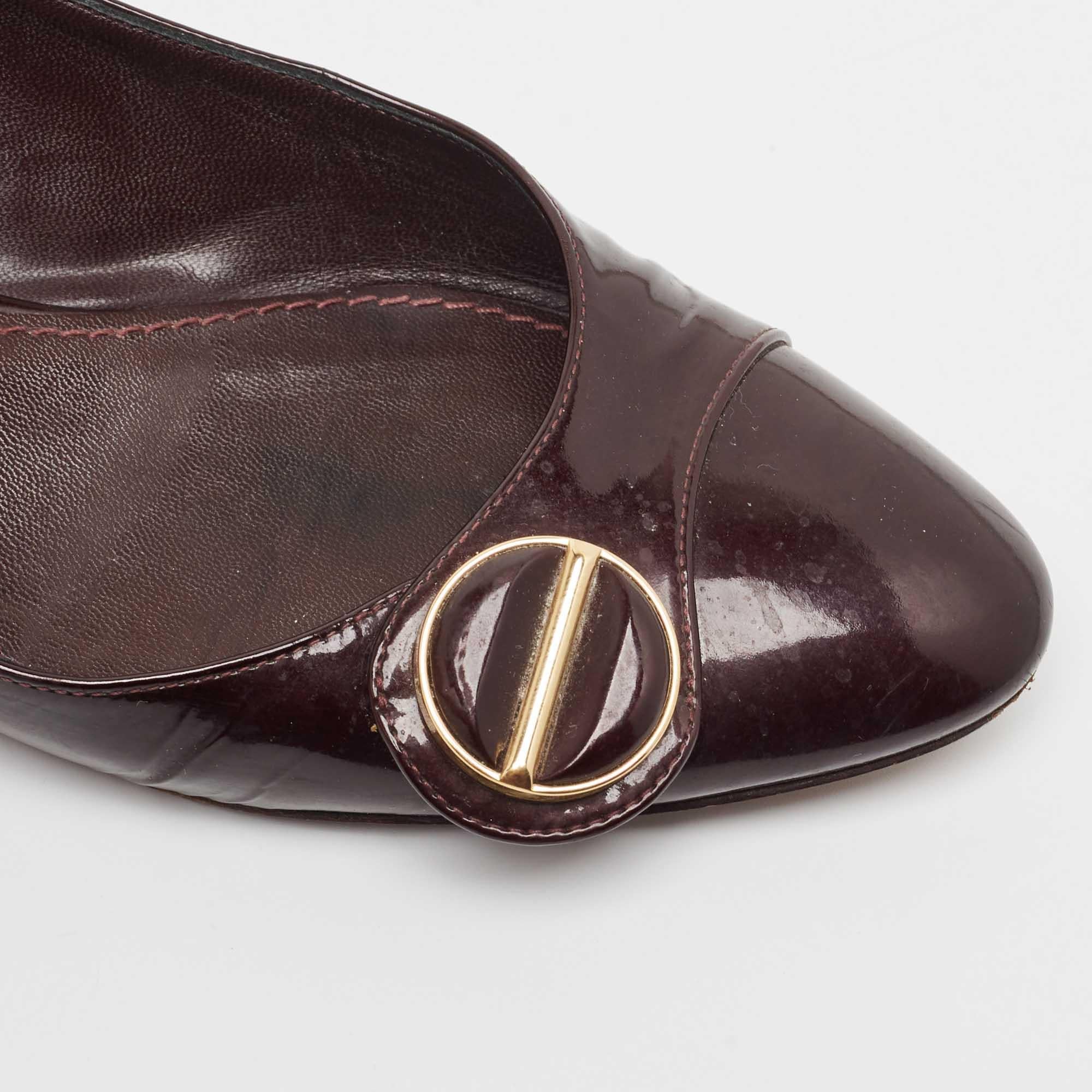 Louis Vuitton Burgundy Patent Leather Ballet Flats Size 37.5 For Sale 2