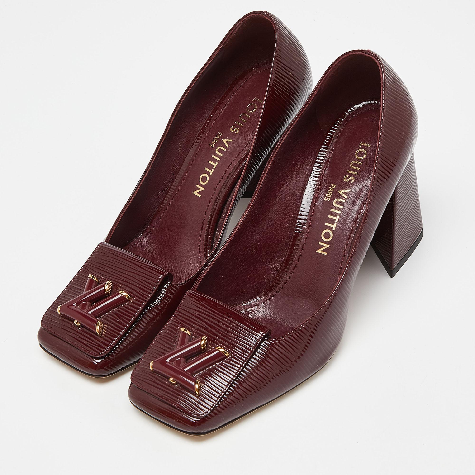 Make a chic style statement with these designer pumps. They showcase sturdy heels and durable soles, perfect for your fashionable outings!
