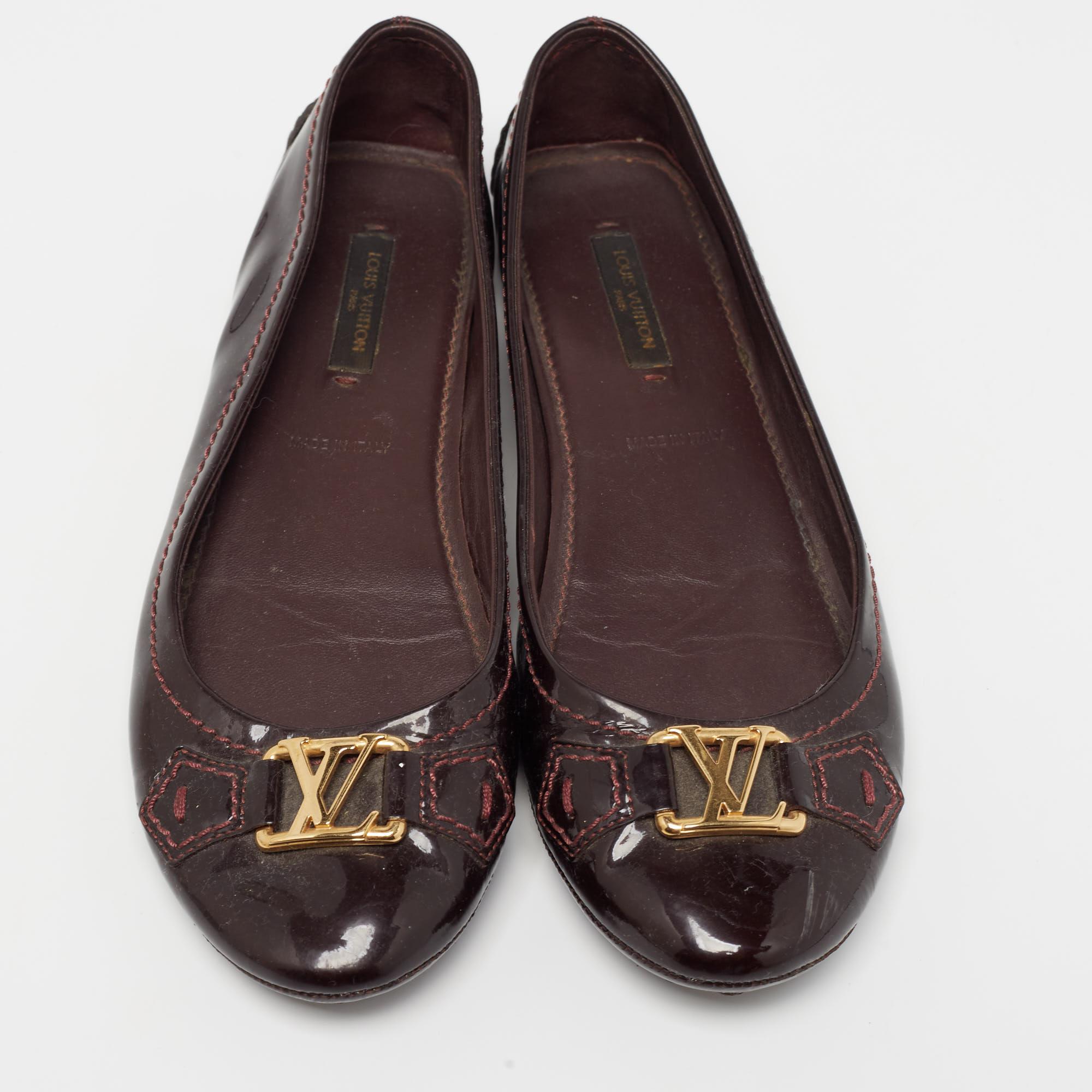 Black Louis Vuitton Burgundy Patent Leather Oxford Ballet Flats Size 36.5 For Sale