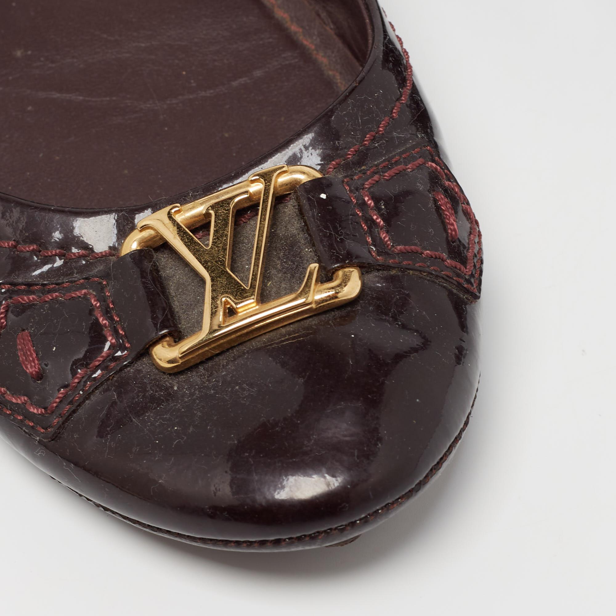 Louis Vuitton Burgundy Patent Leather Oxford Ballet Flats Size 36.5 For Sale 2