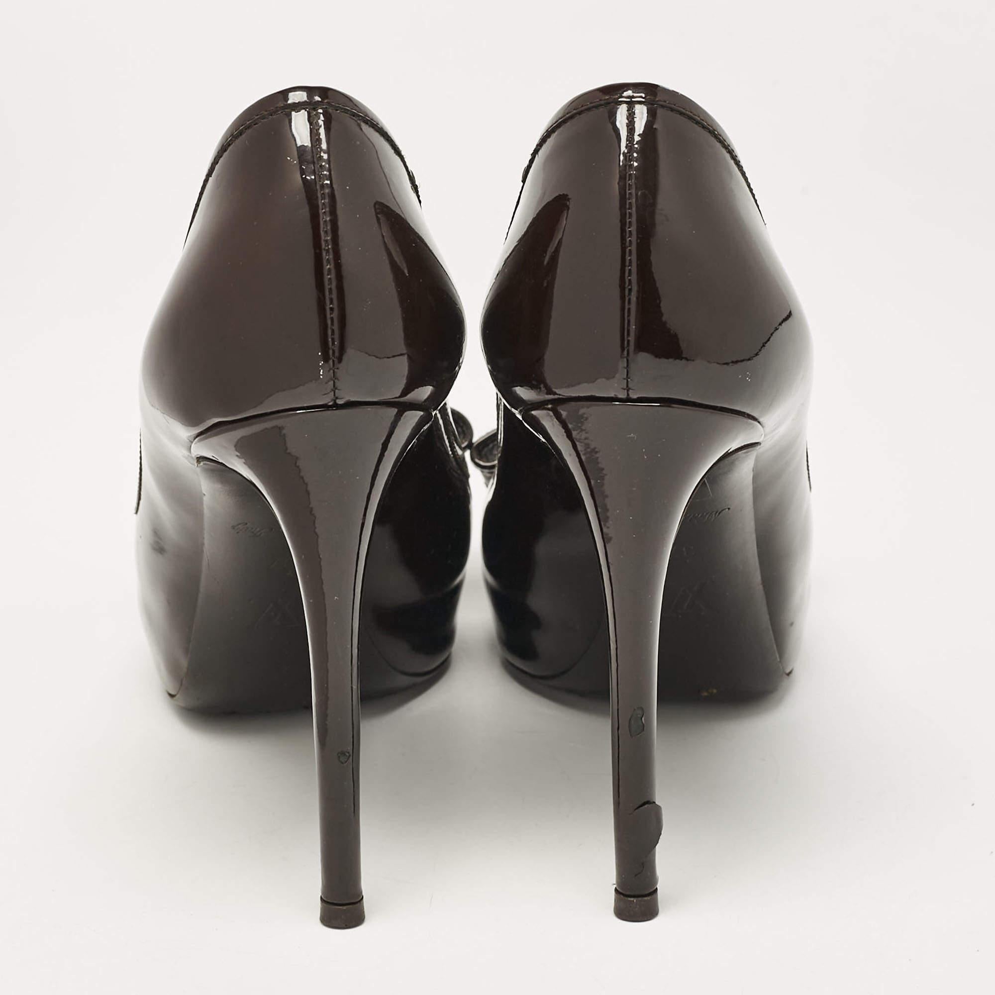 De las mujeres Louis Vuitton Bombas de punta Valentine de charol burdeos talla 37 en venta