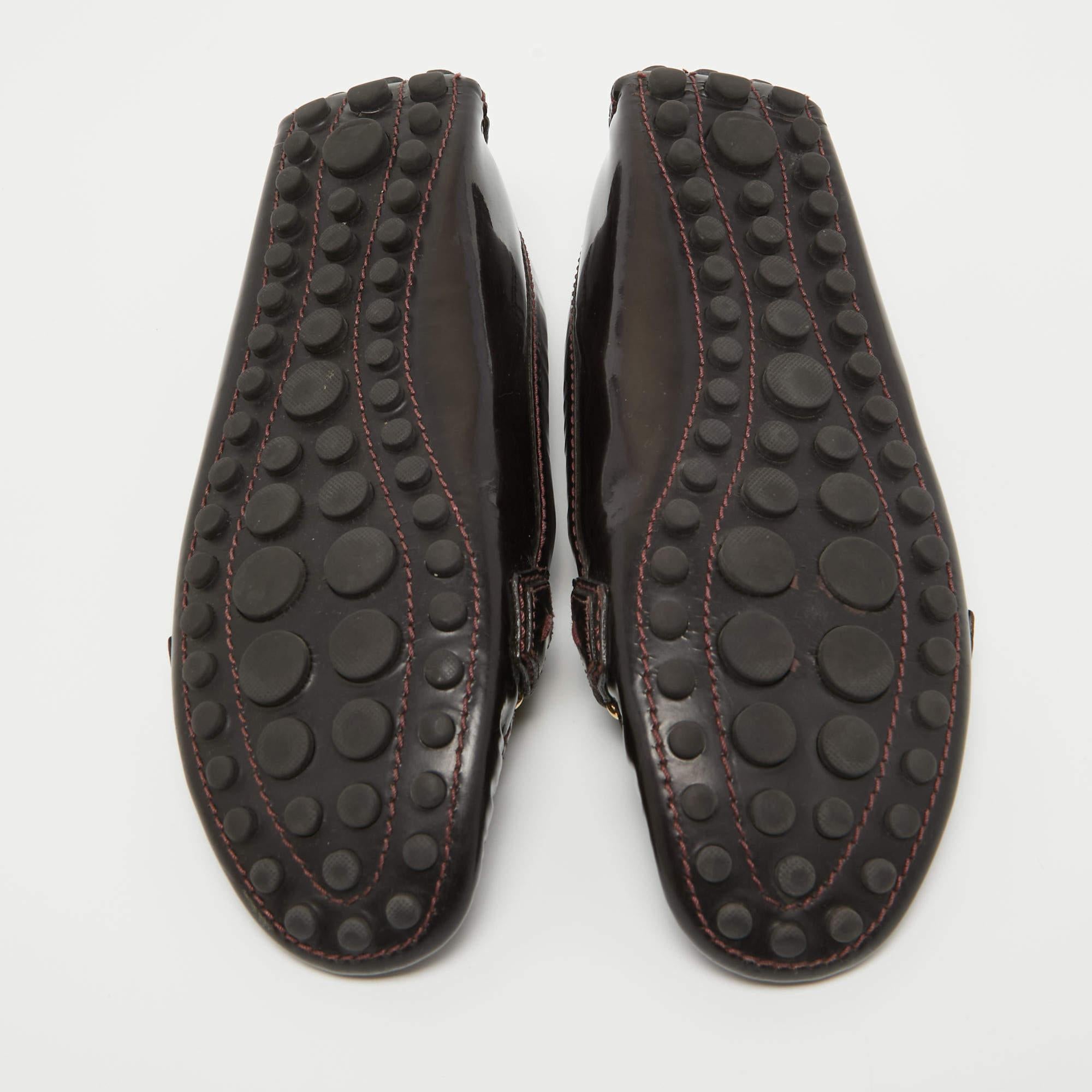 Louis Vuitton Burgundy Patent Oxford Loafers Größe 36.5 im Angebot 1