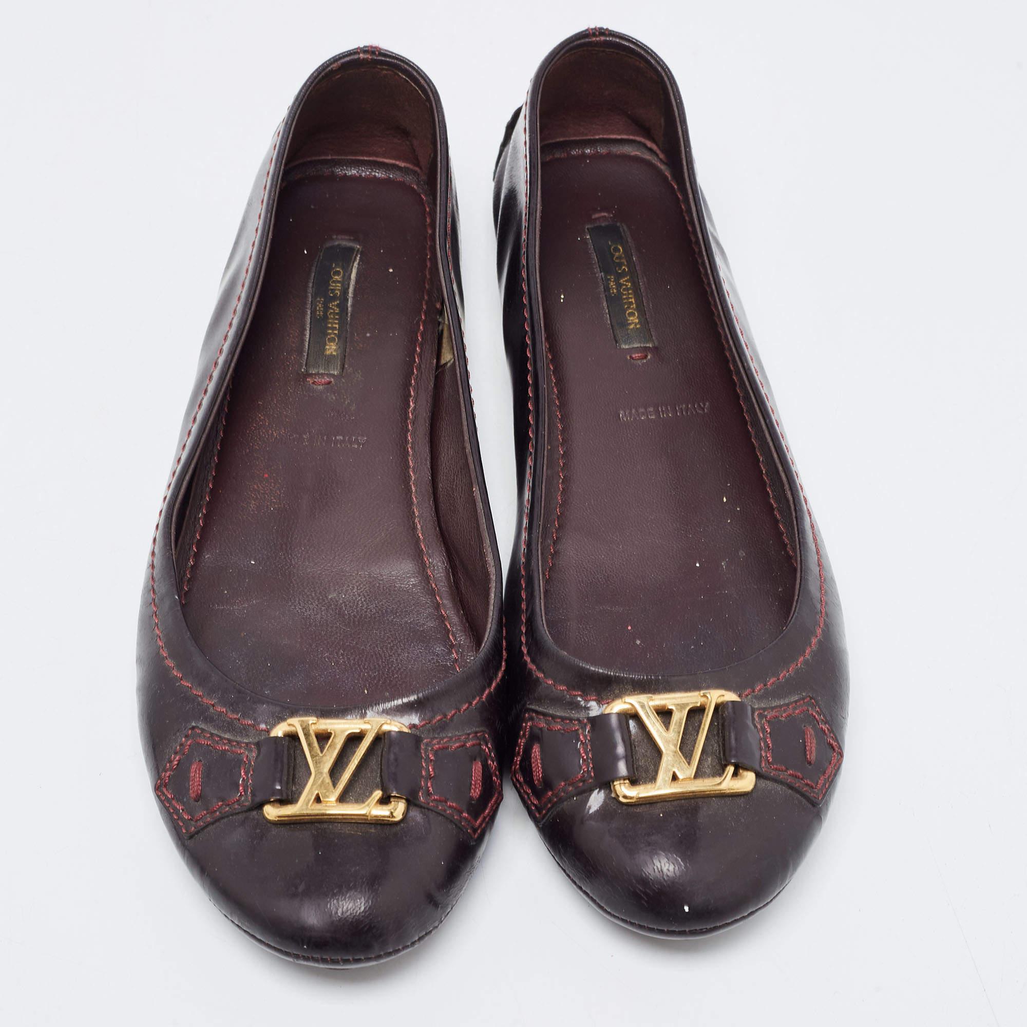 Louis Vuitton Burgundy Patent Oxford Loafers Größe 37 (Schwarz) im Angebot