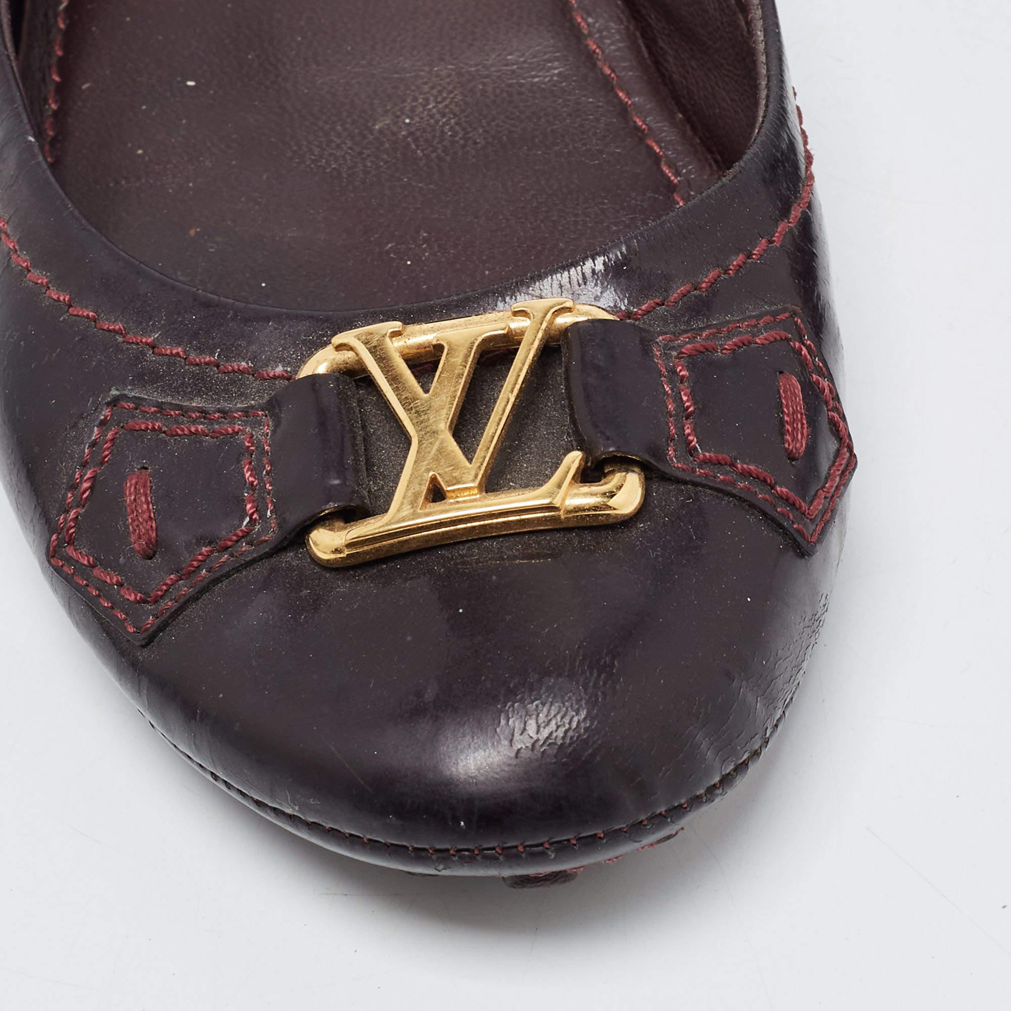 Louis Vuitton Burgundy Patent Oxford Loafers Größe 37 Damen im Angebot