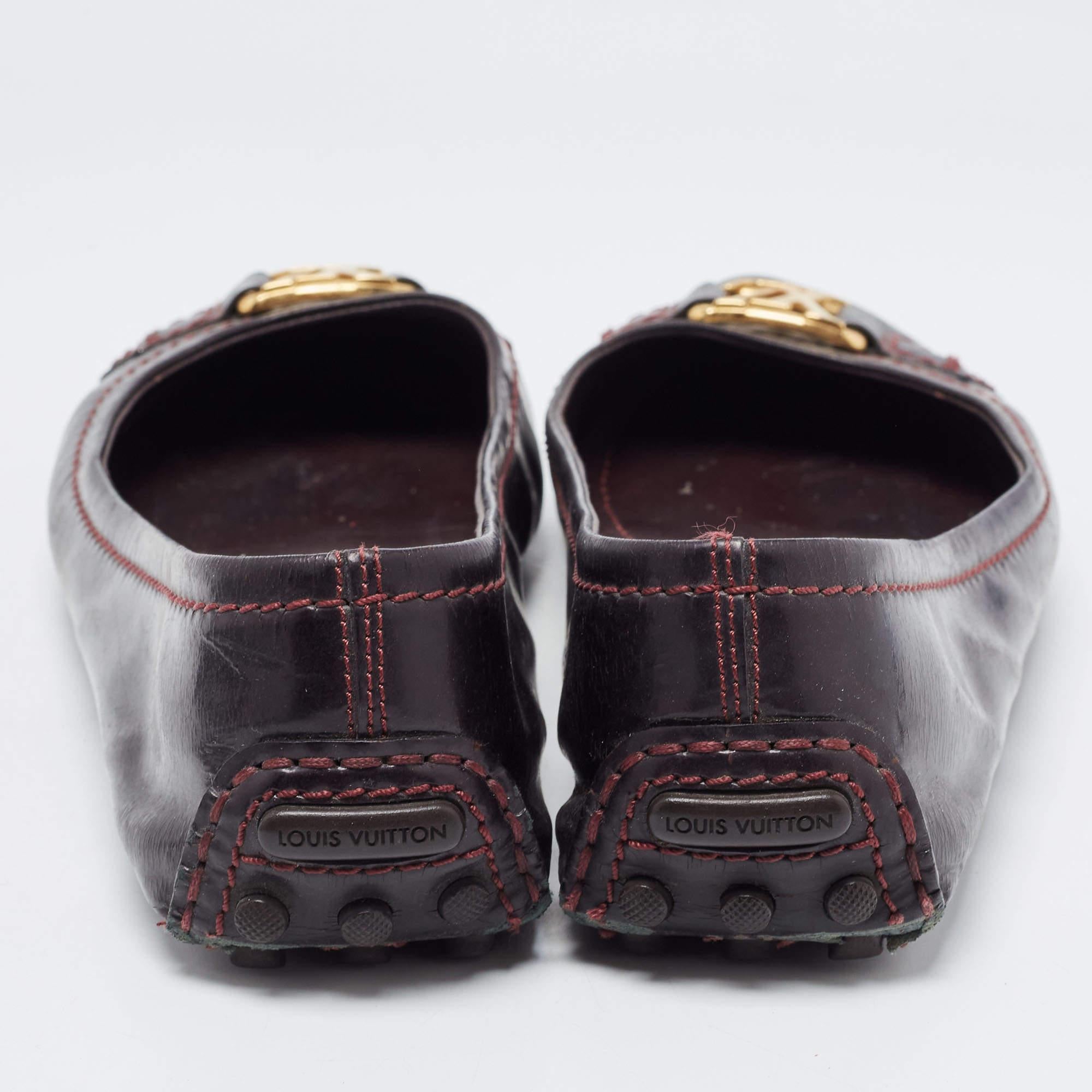 Louis Vuitton Burgundy Patent Oxford Loafers Größe 37 im Angebot 1