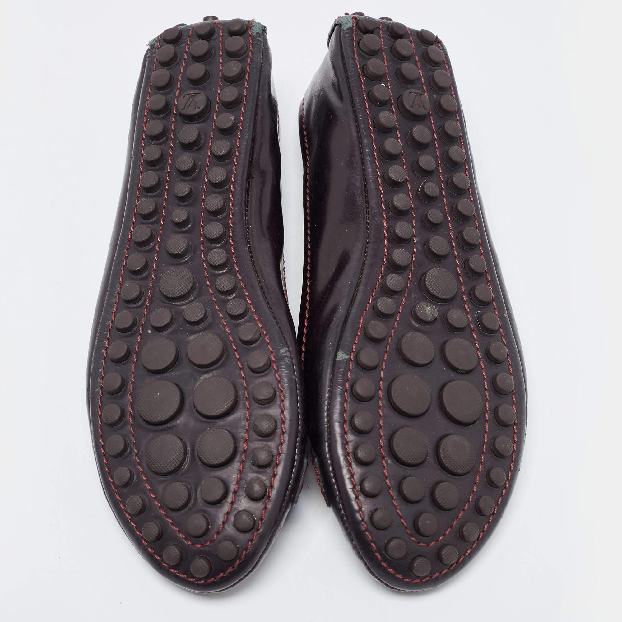 Louis Vuitton Burgundy Patent Oxford Loafers Größe 37 im Angebot 2