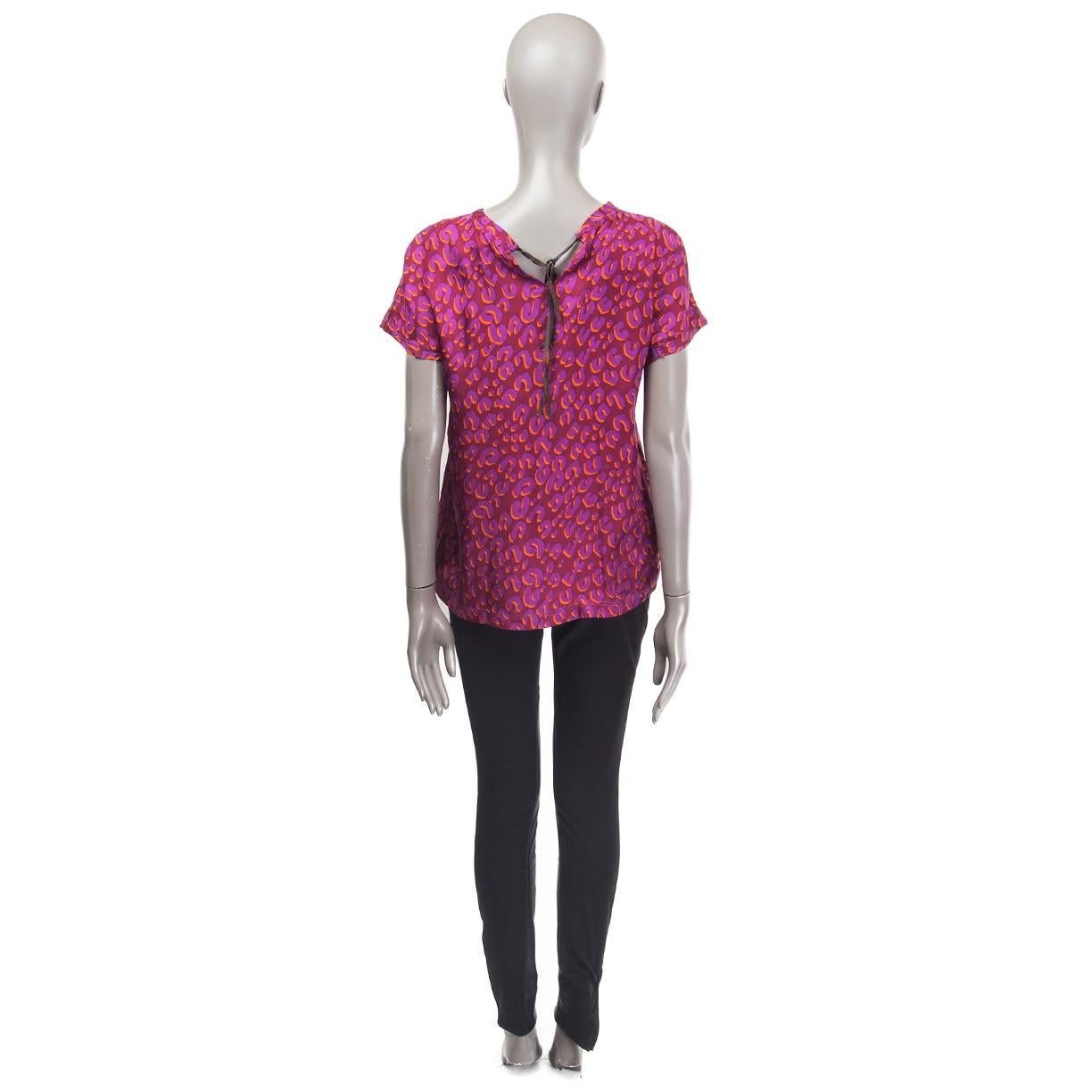 Pink LOUIS VUITTON burgundy pink silk LEOPARD Short Sleeve Blouse Shirt 38 M For Sale