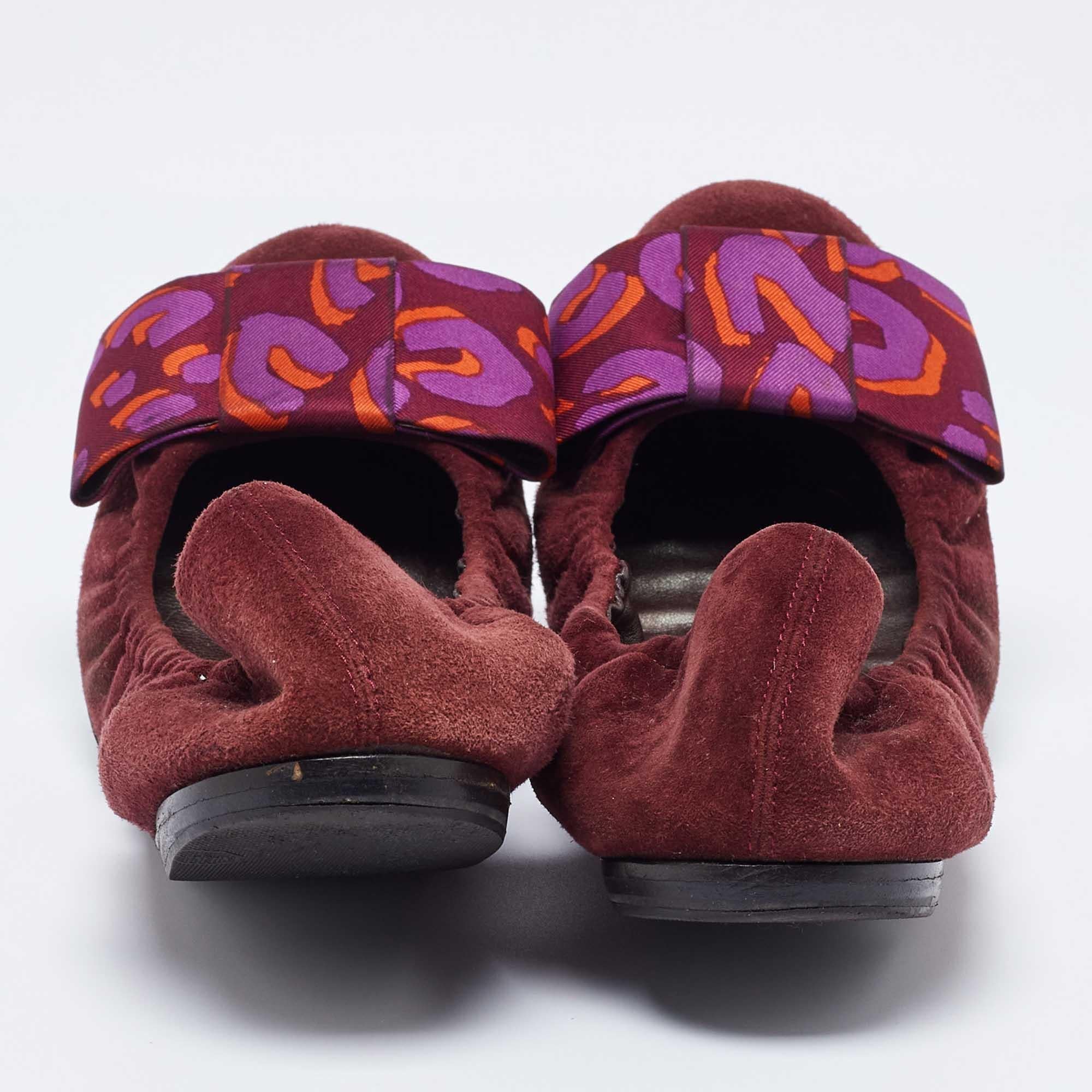 De las mujeres Bailarinas con lazo de ante burdeos Louis Vuitton talla 39 en venta
