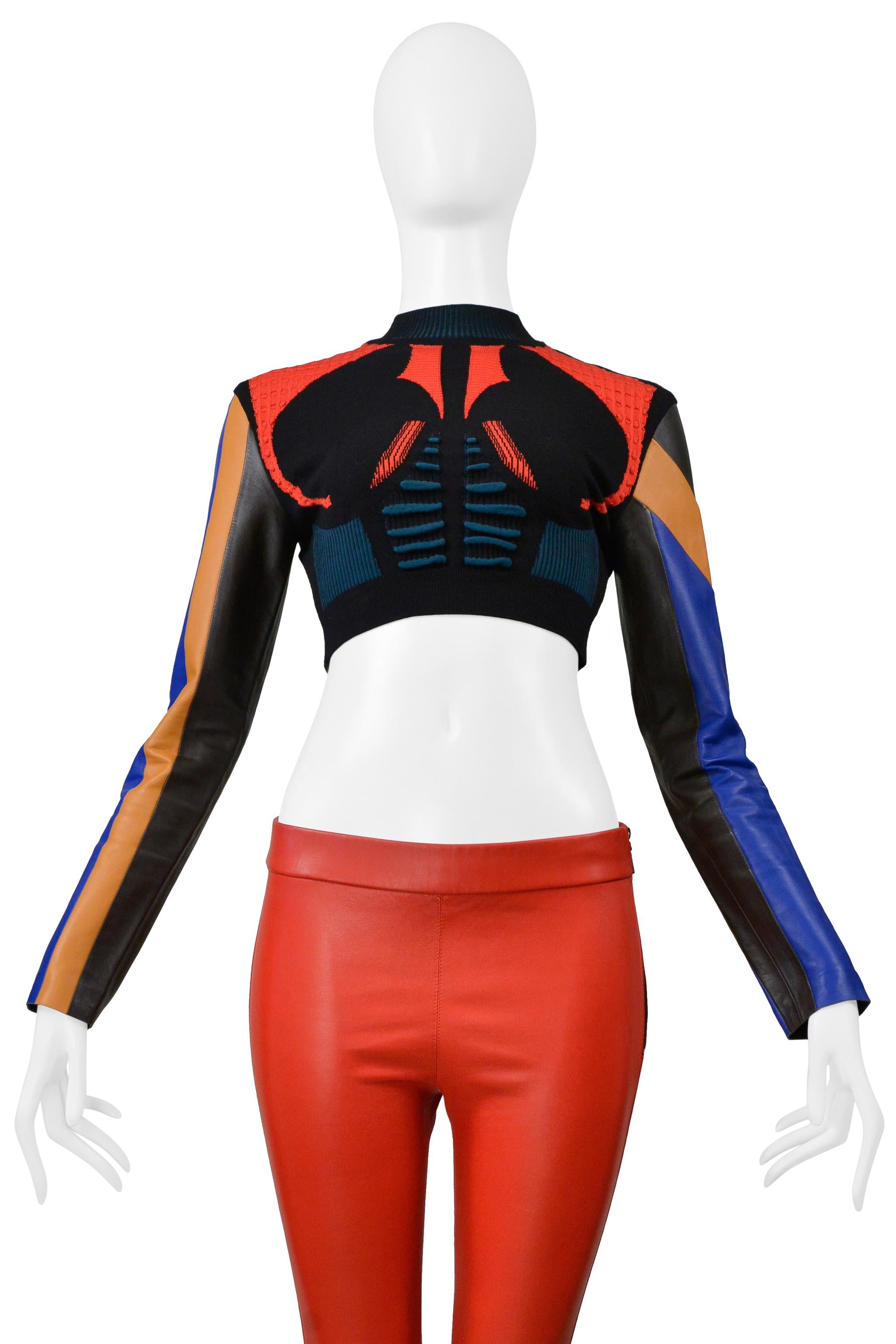 Louis Vuitton By Ghesquiere Maglione a maglia multicolore e pantaloni in pelle rossa 2016 in vendita 1