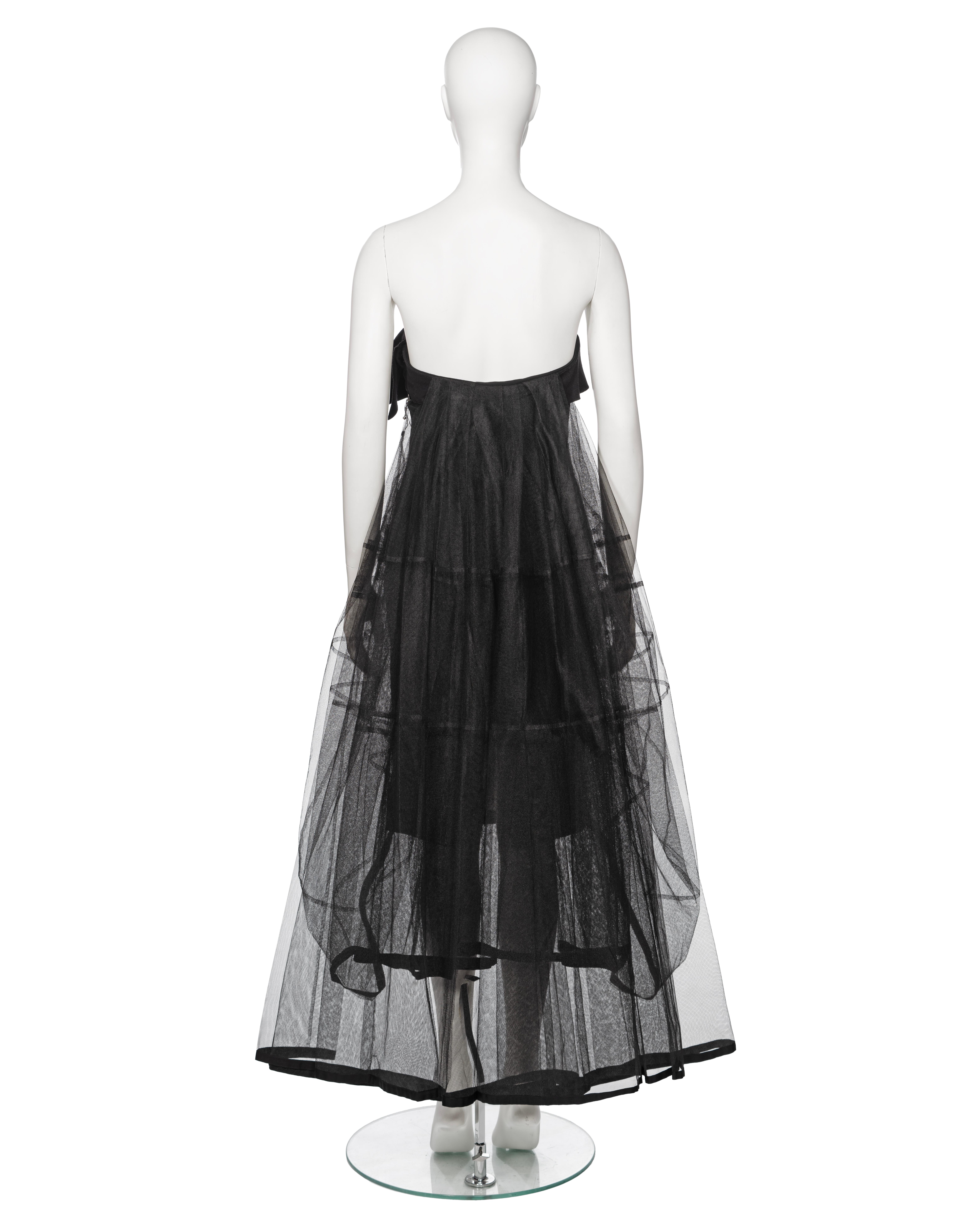 Louis Vuitton by Marc Jacobs Schwarzes trägerloses Kleid aus Wolle mit Petticoat aus Wolle, H/W 2008 im Angebot 8
