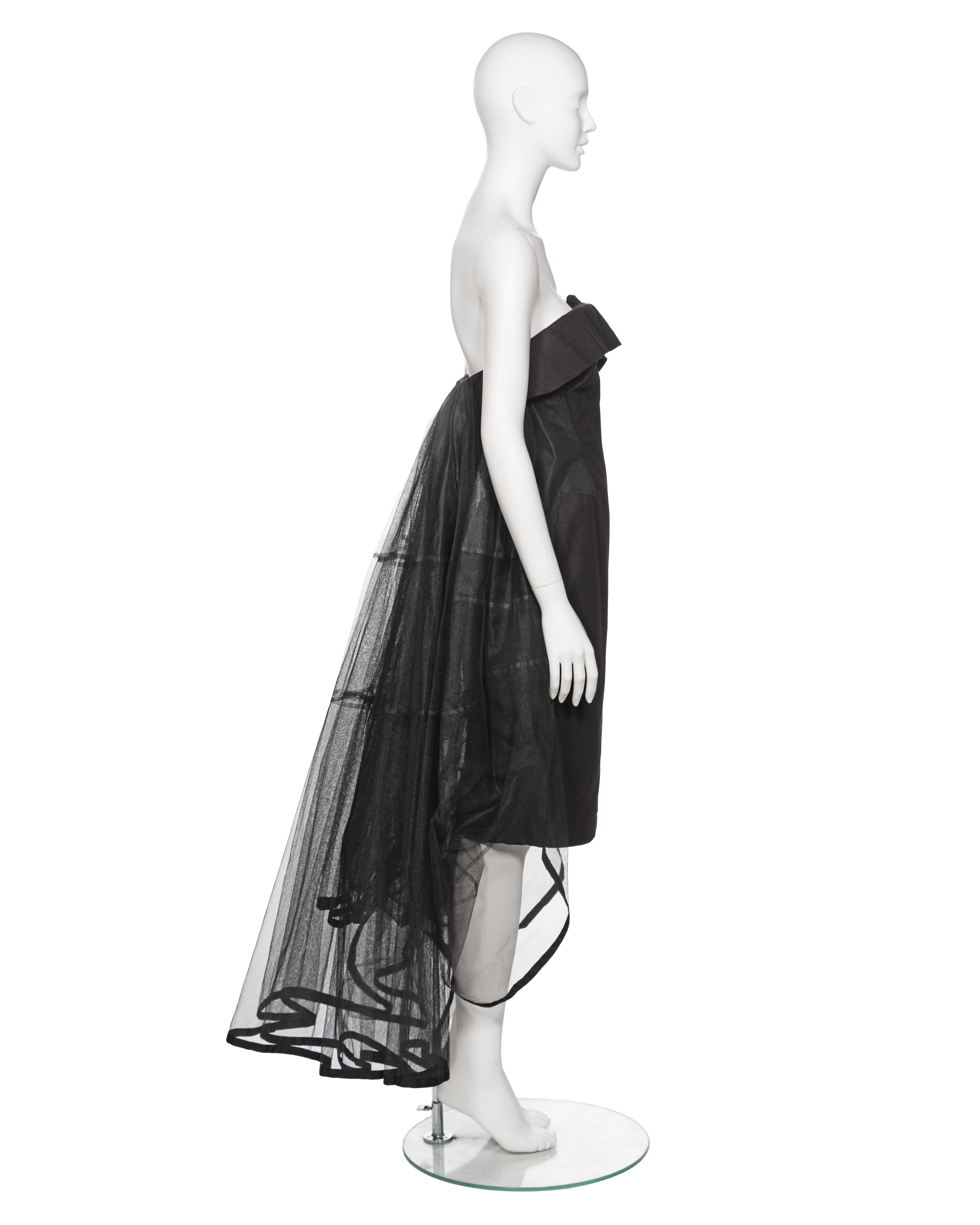 Louis Vuitton by Marc Jacobs Schwarzes trägerloses Kleid aus Wolle mit Petticoat aus Wolle, H/W 2008 im Angebot 10