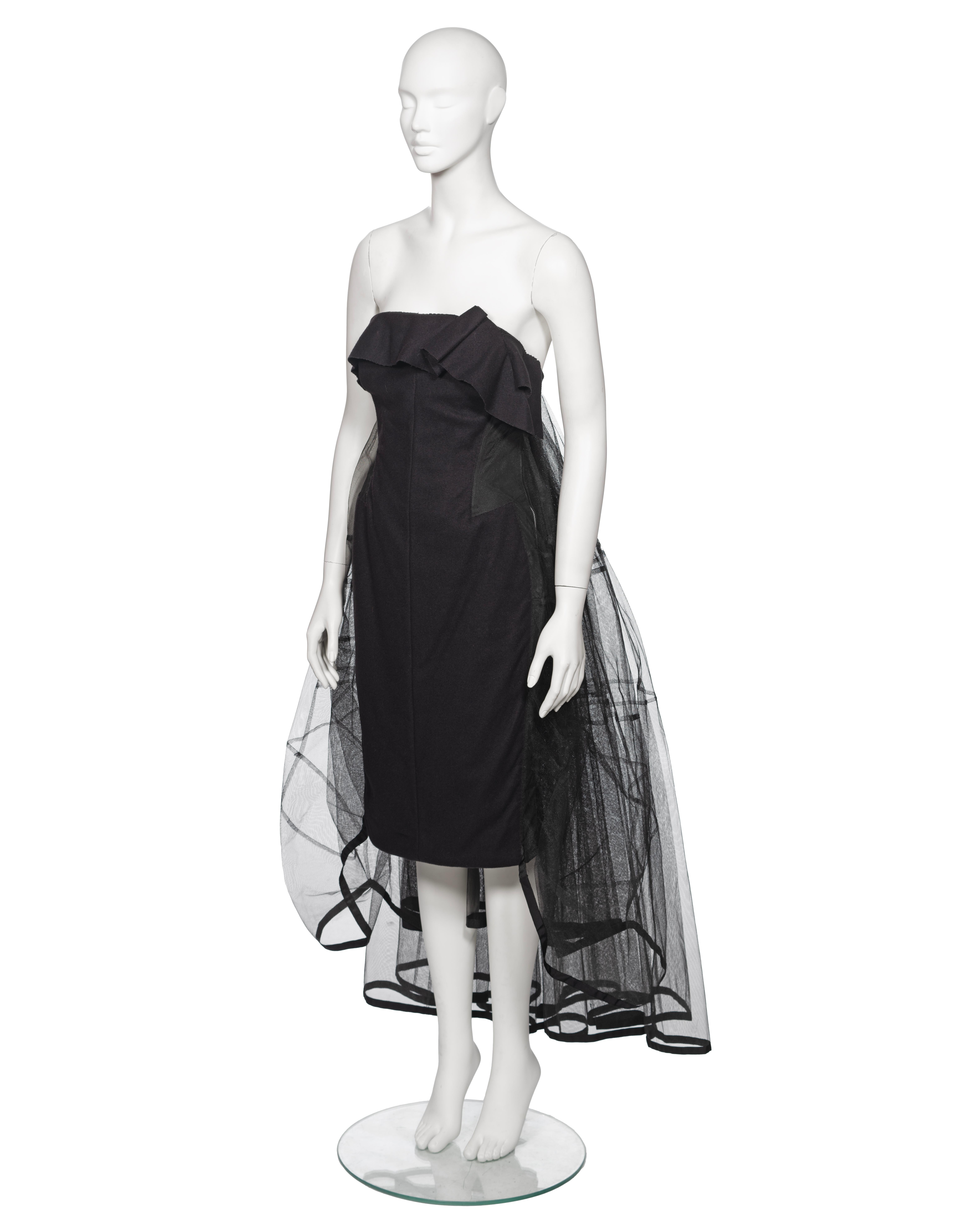 Louis Vuitton by Marc Jacobs Black Wool Strapless Dress with Petticoat, fw 2008 For Sale 2