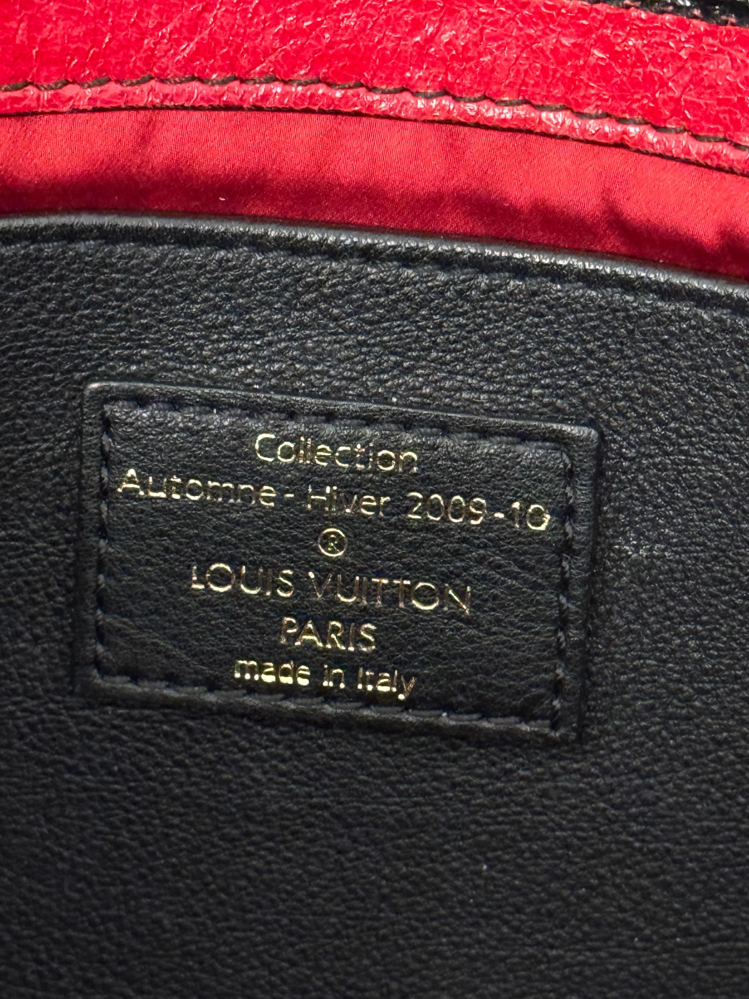 Louis Vuitton by Marc Jacobs F/W 2009 Empreinte my Deer Enigme clutch In Good Condition For Sale In PARIS, FR