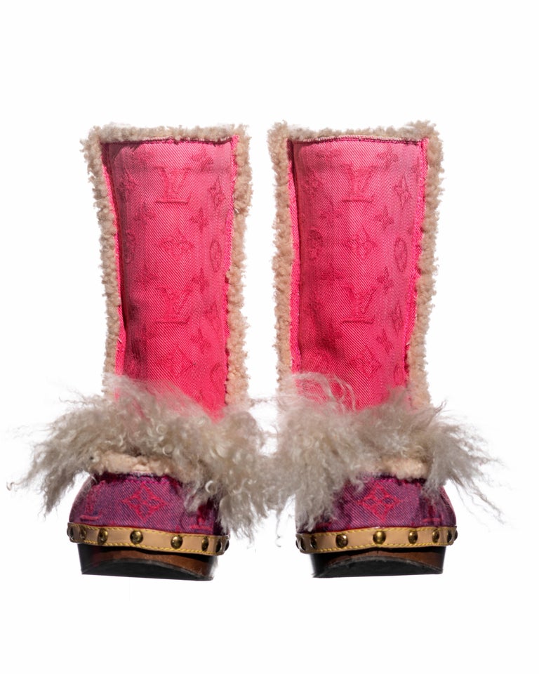 Cloth mules & clogs Louis Vuitton Pink size 40 EU in Cloth - 31154735