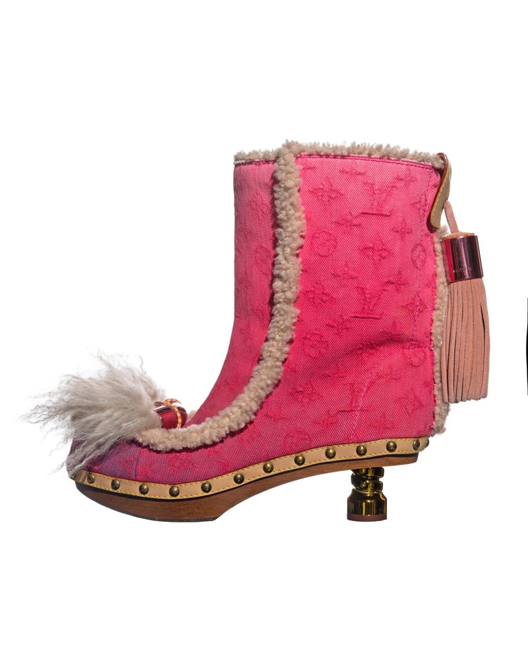 Louis Vuitton Porte clés Pink Fur ref.799754 - Joli Closet