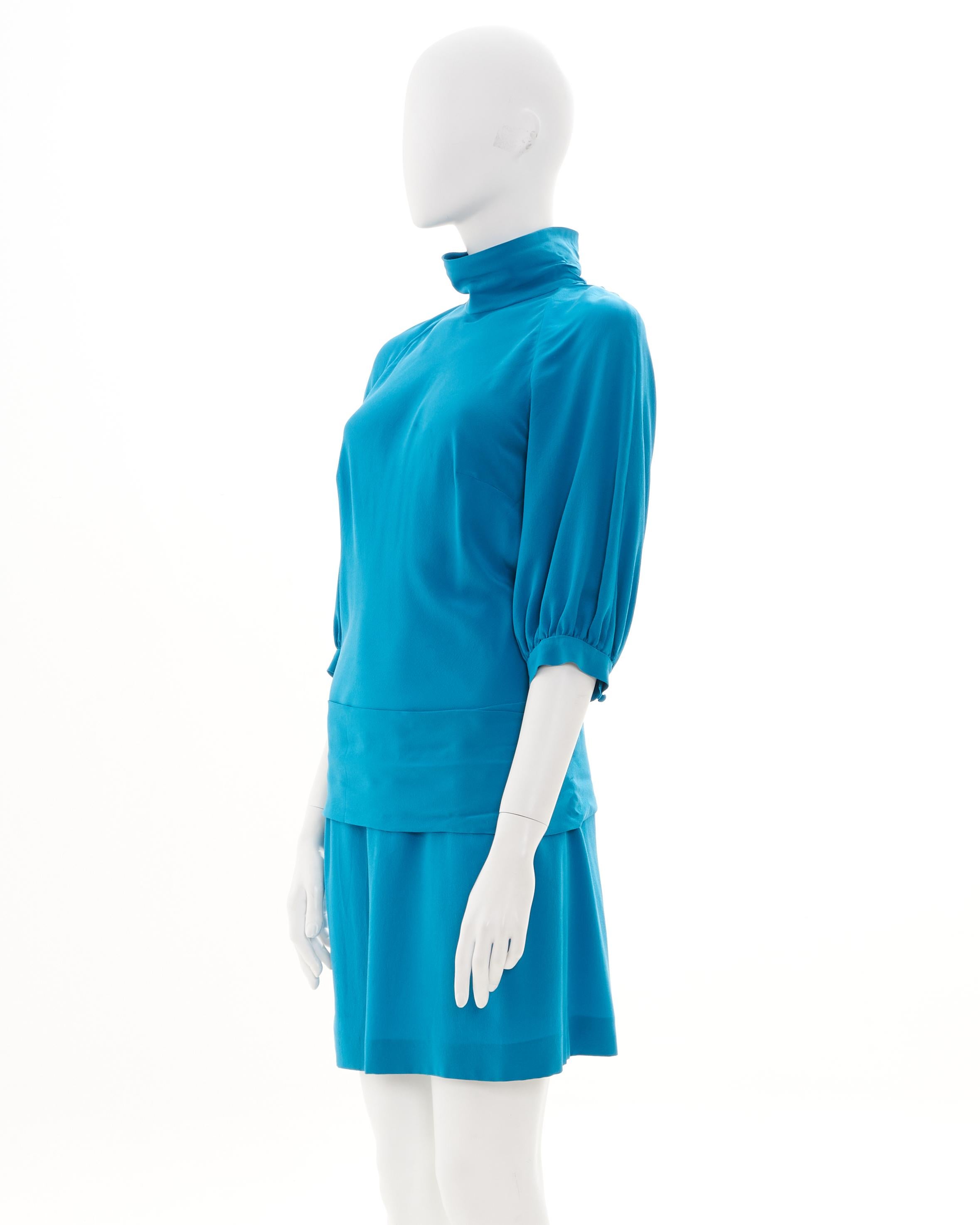 Louis Vuitton by Marc Jacobs S/S 2004 Blue cut out mini silky dress In condizioni ottime in vendita a Milano, IT