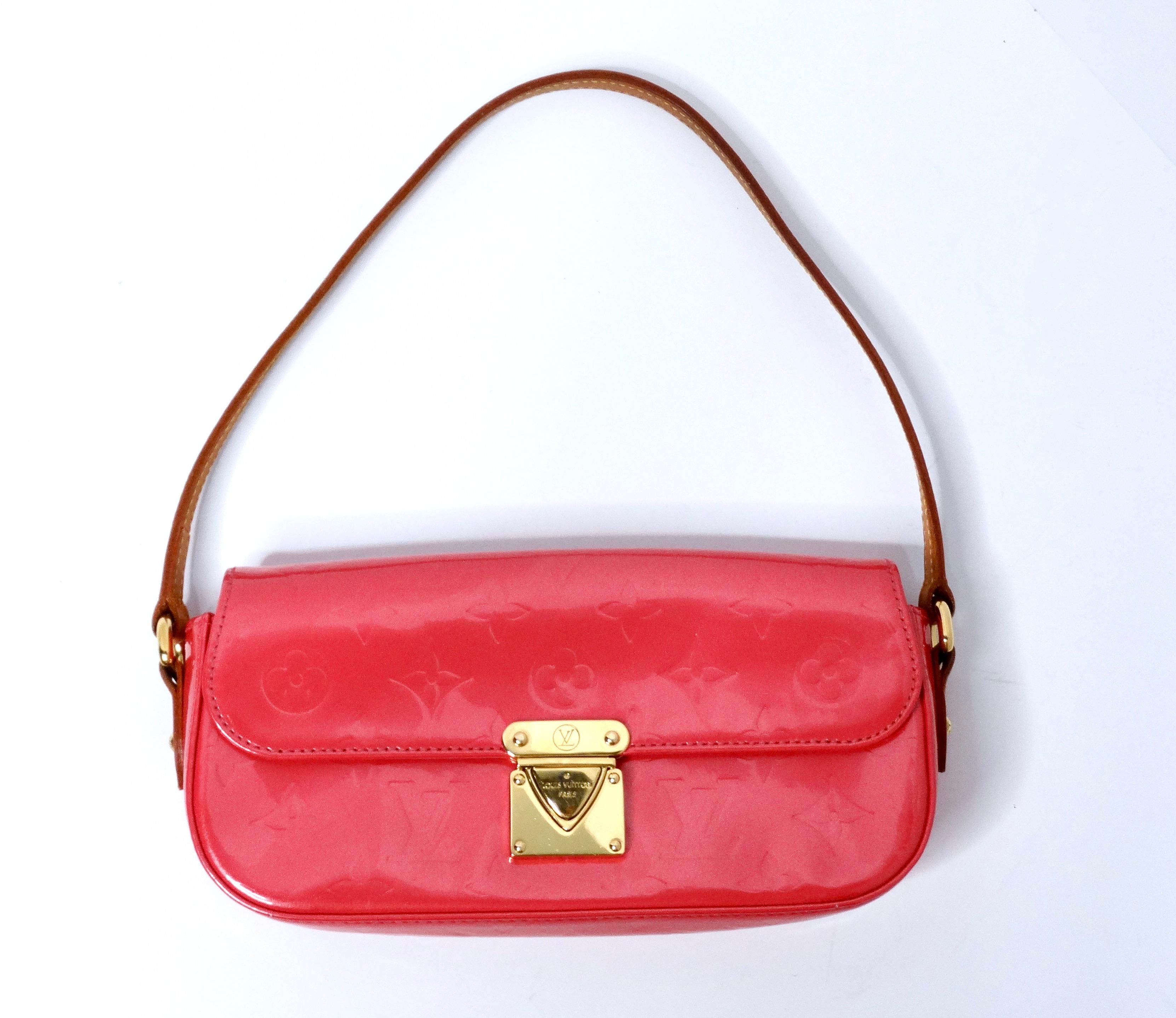 Louis Vuitton by Marc Jacobs Y2K Malibu Street Fuchsia Lack Umhängetasche im Zustand „Gut“ in Scottsdale, AZ