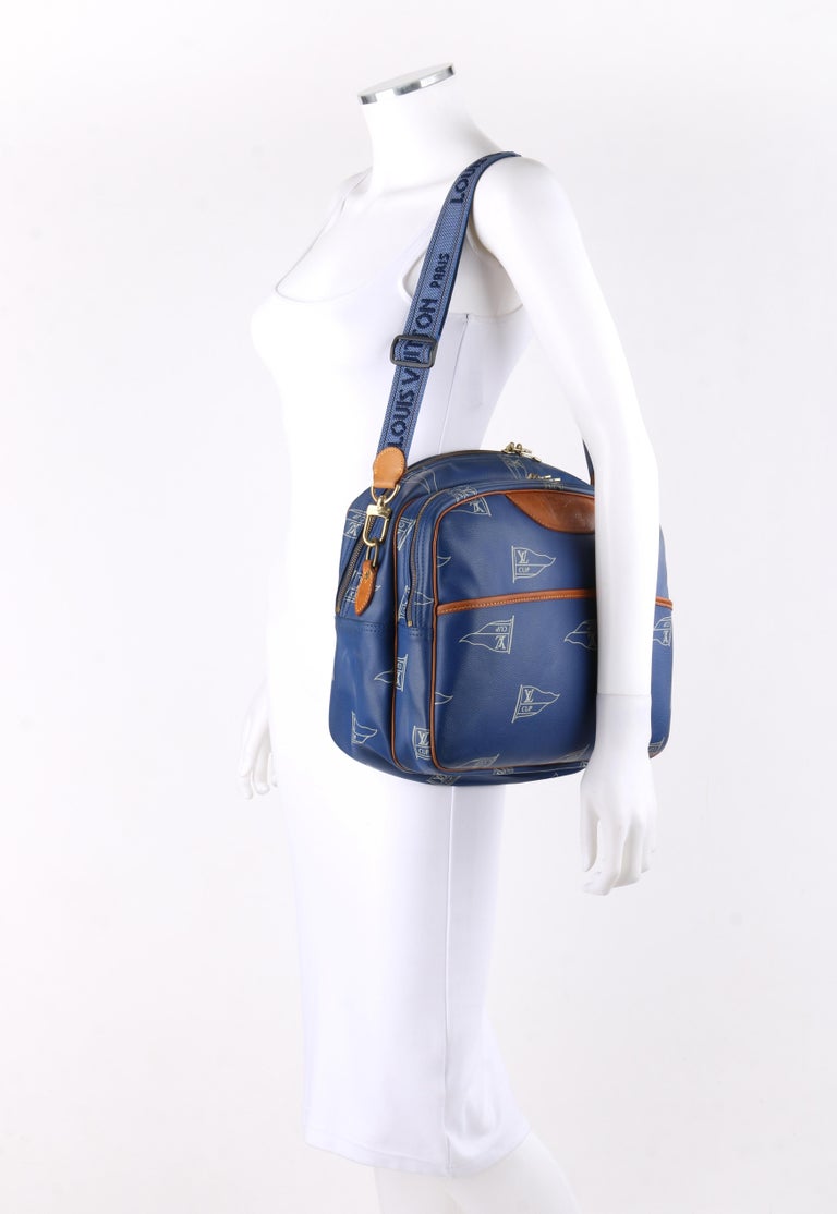 LOUIS VUITTON c.1992 LV America’s Cup Sailing Messenger Shoulder Bag