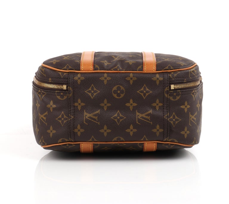 LOUIS VUITTON c.1994 Limited Edition Golf Cup Hawaii LV Monogram Excursion Bag For Sale at 1stdibs