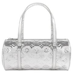 LOUIS VUITTON Monogram Miroir Papillon Hand Bag Silver M95269 LV Auth  31947a Silvery ref.675074 - Joli Closet