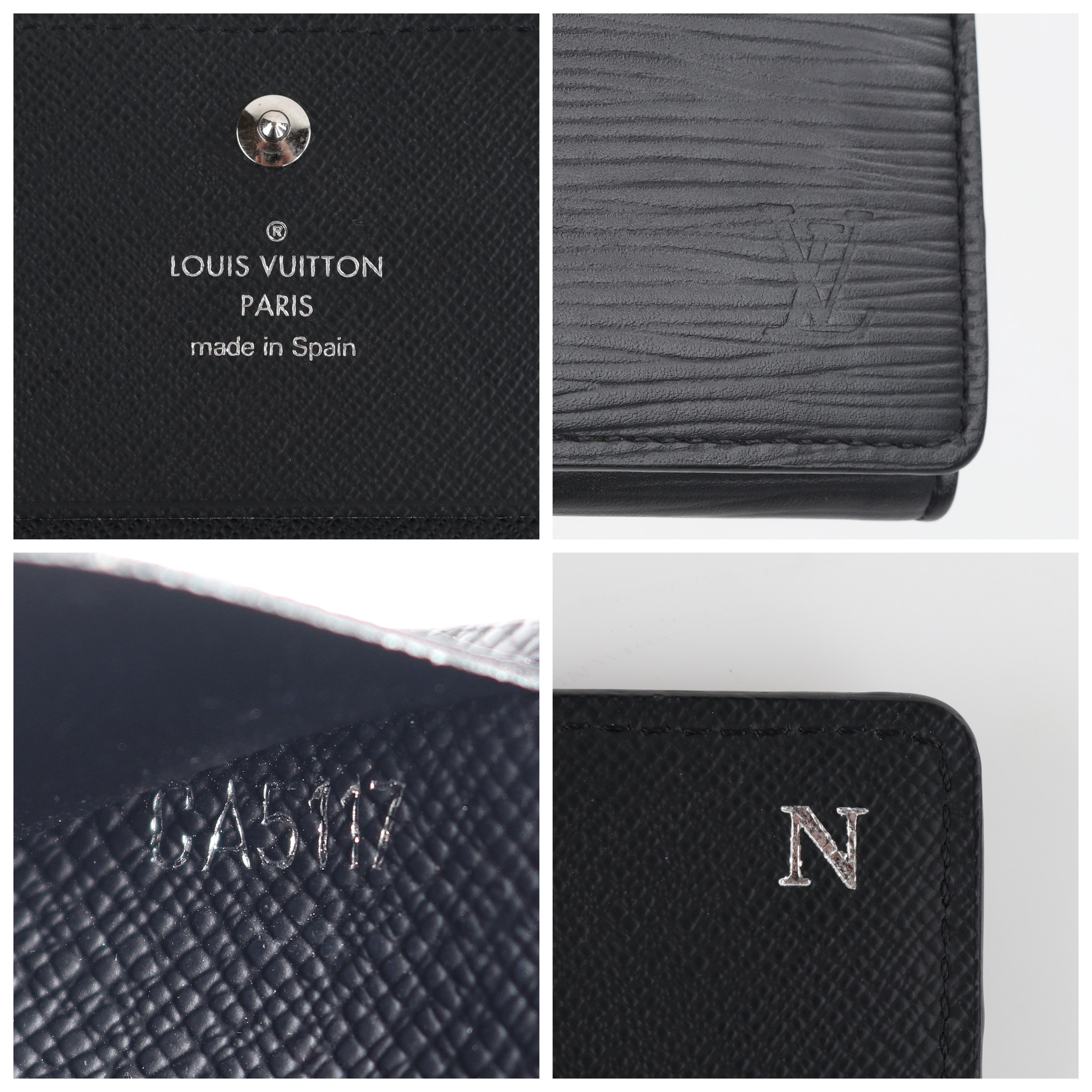 LOUIS VUITTON c.2017 Black Epi Leather Envelope Business Card Holder Snap Wallet 2