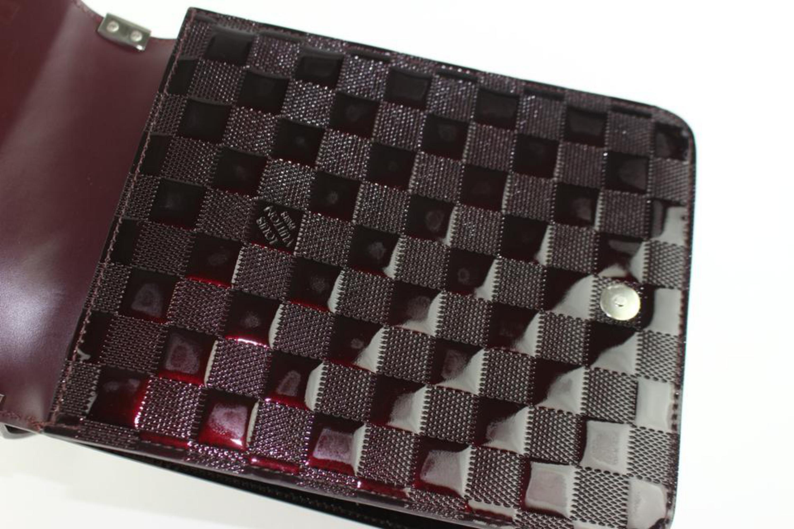 Louis Vuitton Cabaret (Ultra Rare) Bordeaux  Tall 228779 Burgundy Shoulder Bag For Sale 5
