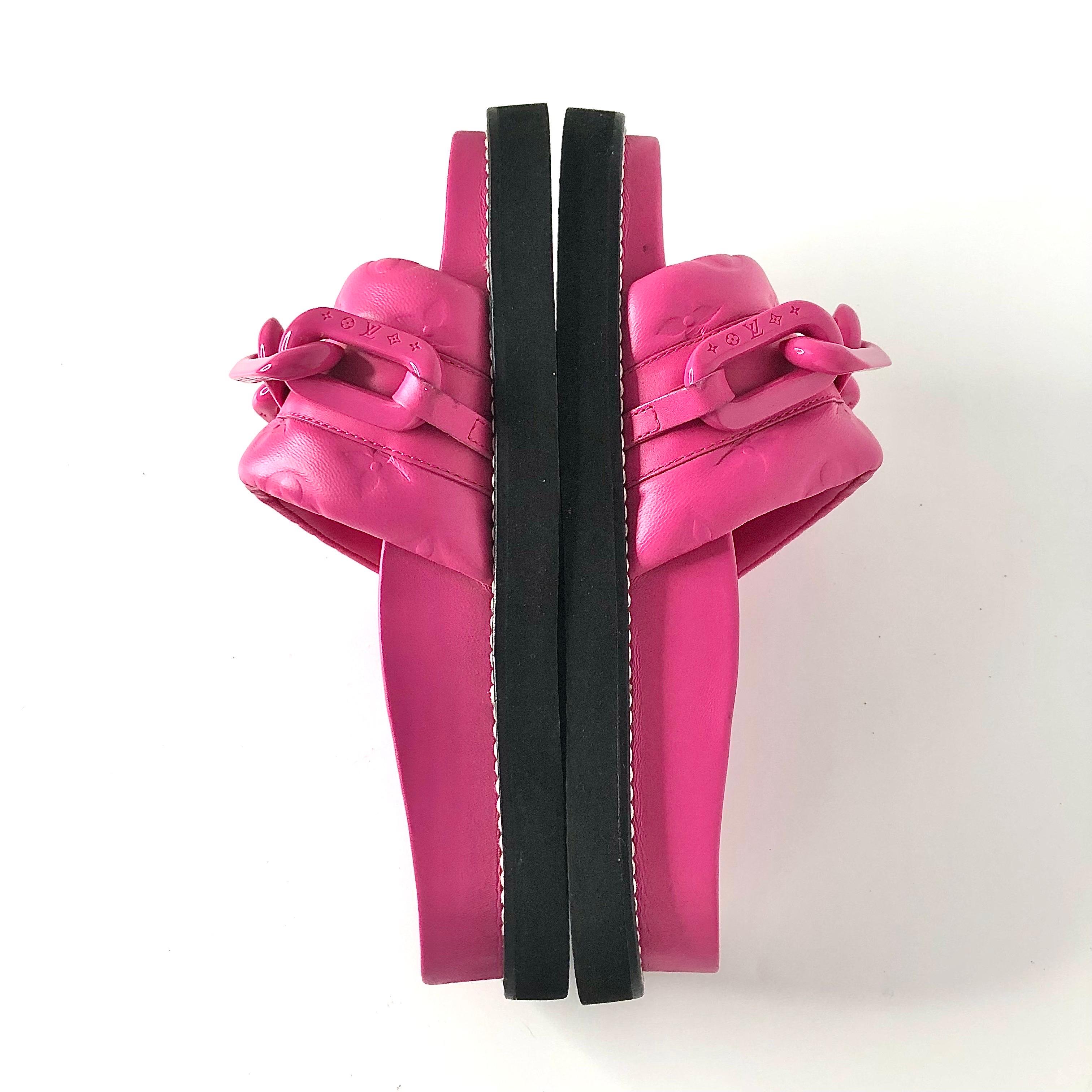 Louis Vuitton Pelle di vitello goffrata Monogram Sunset Flat Comfort Mule 36.5 In condizioni buone in vendita a Mechanicsville, VA