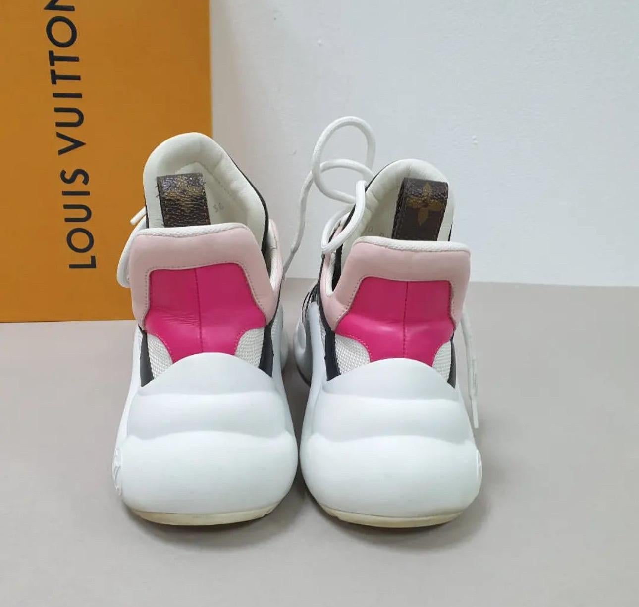 Louis Vuitton Calfskin Technical Nylon LV Archlight Rose Clair Sneakers  In Good Condition For Sale In Krakow, PL
