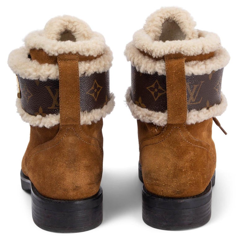 LOUIS VUITTON camel brown suede RANGER WONDERLAND SHEARLING Boots Shoes  38.5 For Sale at 1stDibs