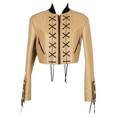 Camel Calf Lederjacke von Louis Vuitton mit schwarzer Wildlederkrawatte