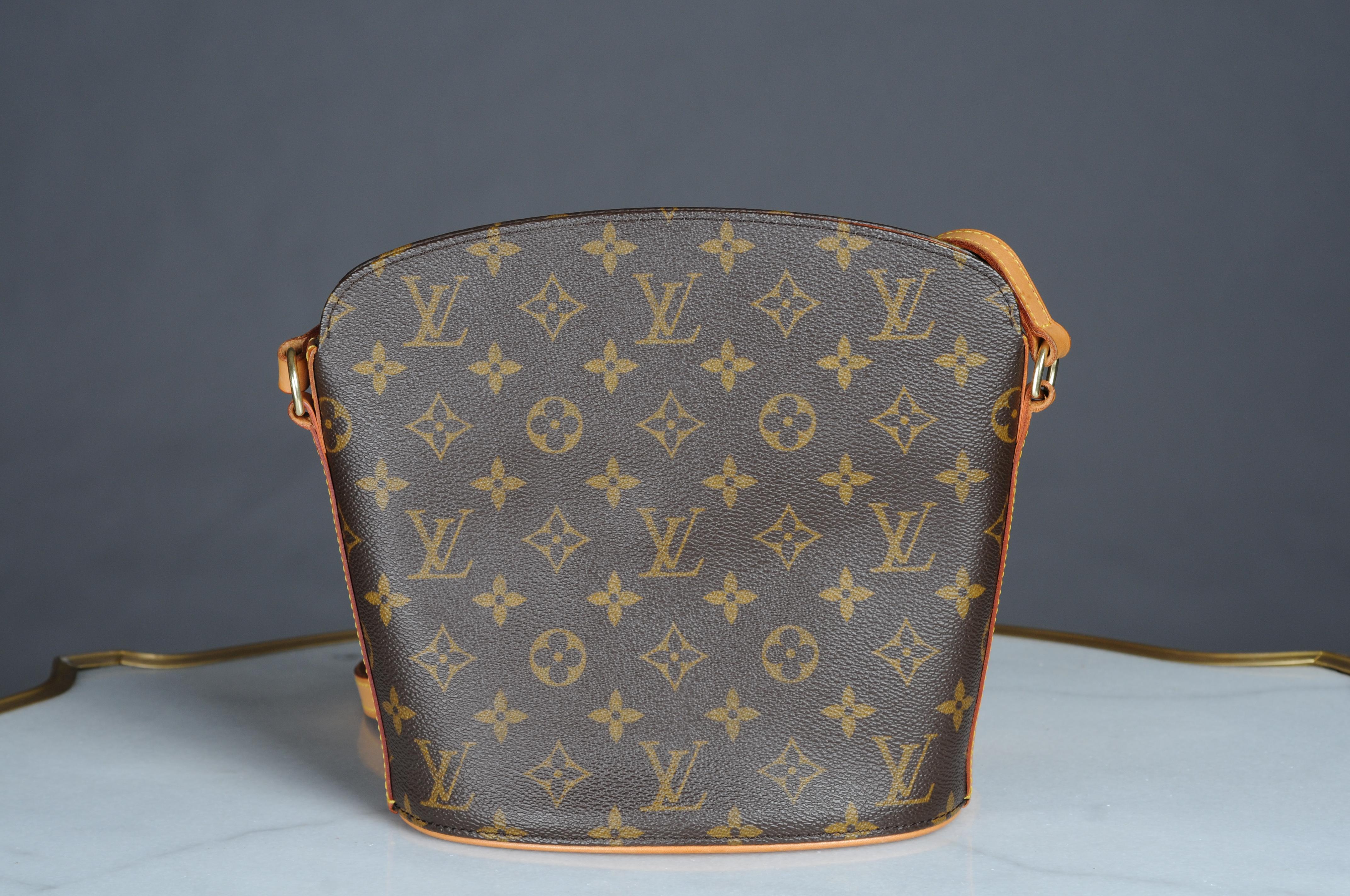 Louis Vuitton Drouot Umhängetasche aus Segeltuch   im Angebot 3
