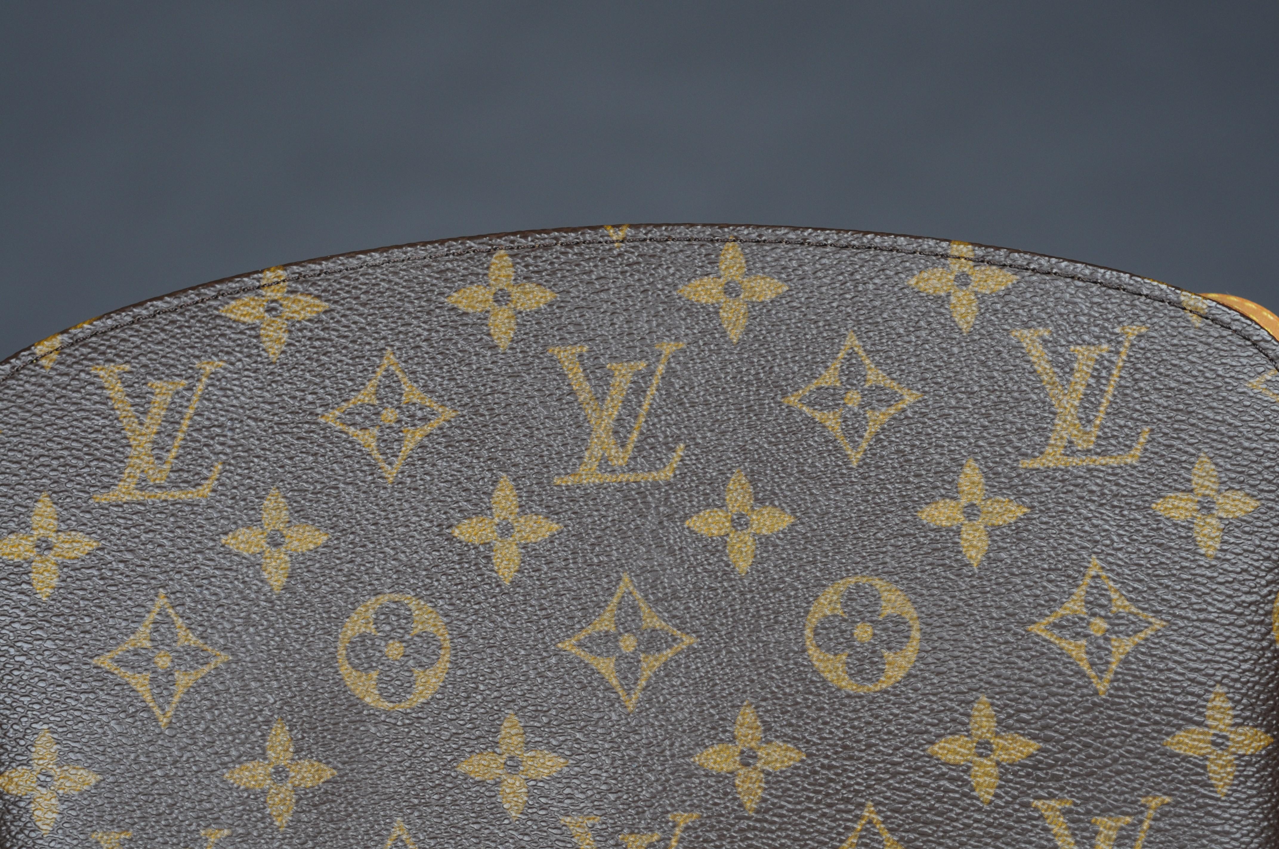 Louis Vuitton Canvas Drouot Crossbody Bag   For Sale 5