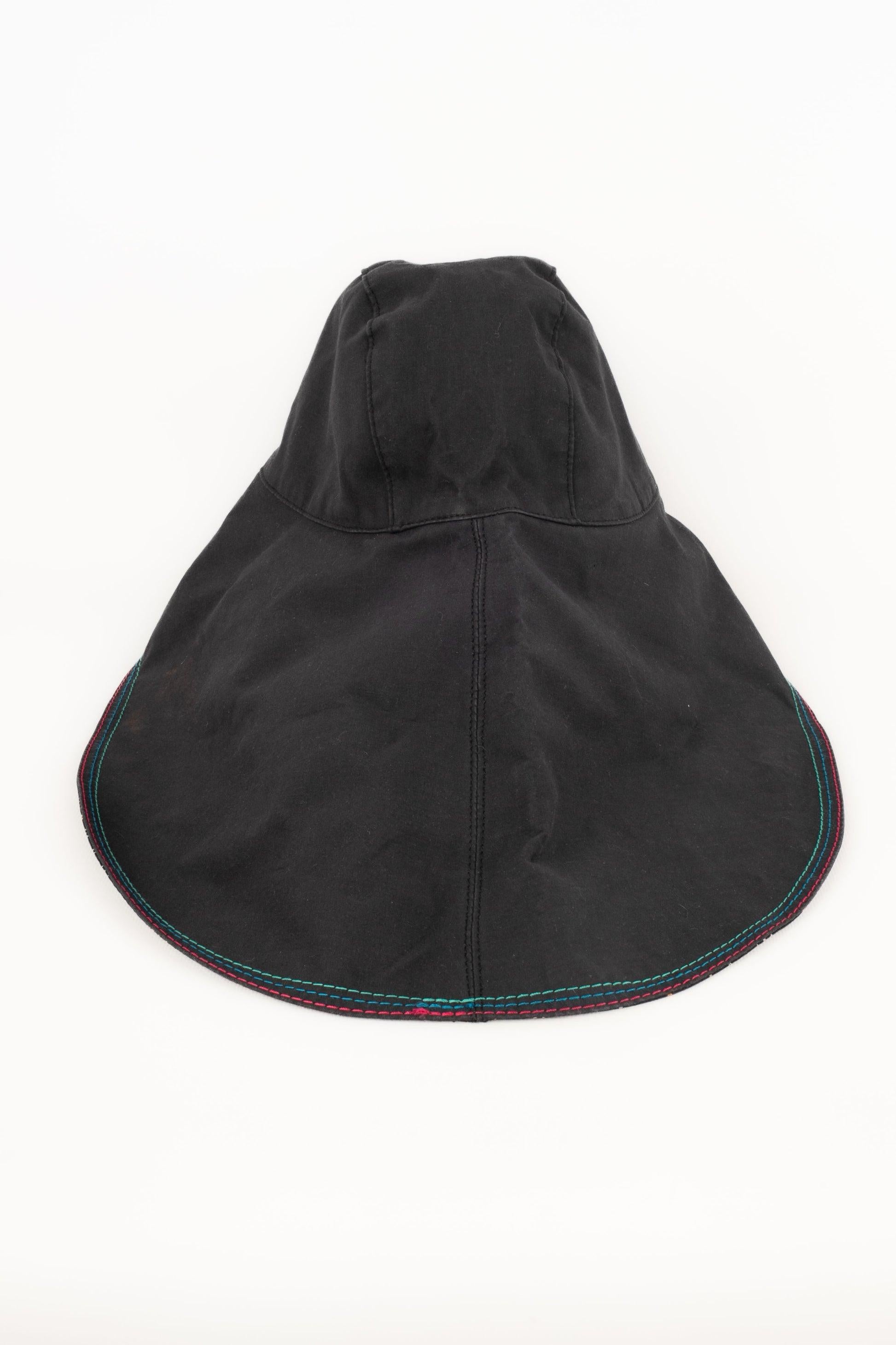 Cappello in tela Louis Vuitton In condizioni buone in vendita a SAINT-OUEN-SUR-SEINE, FR