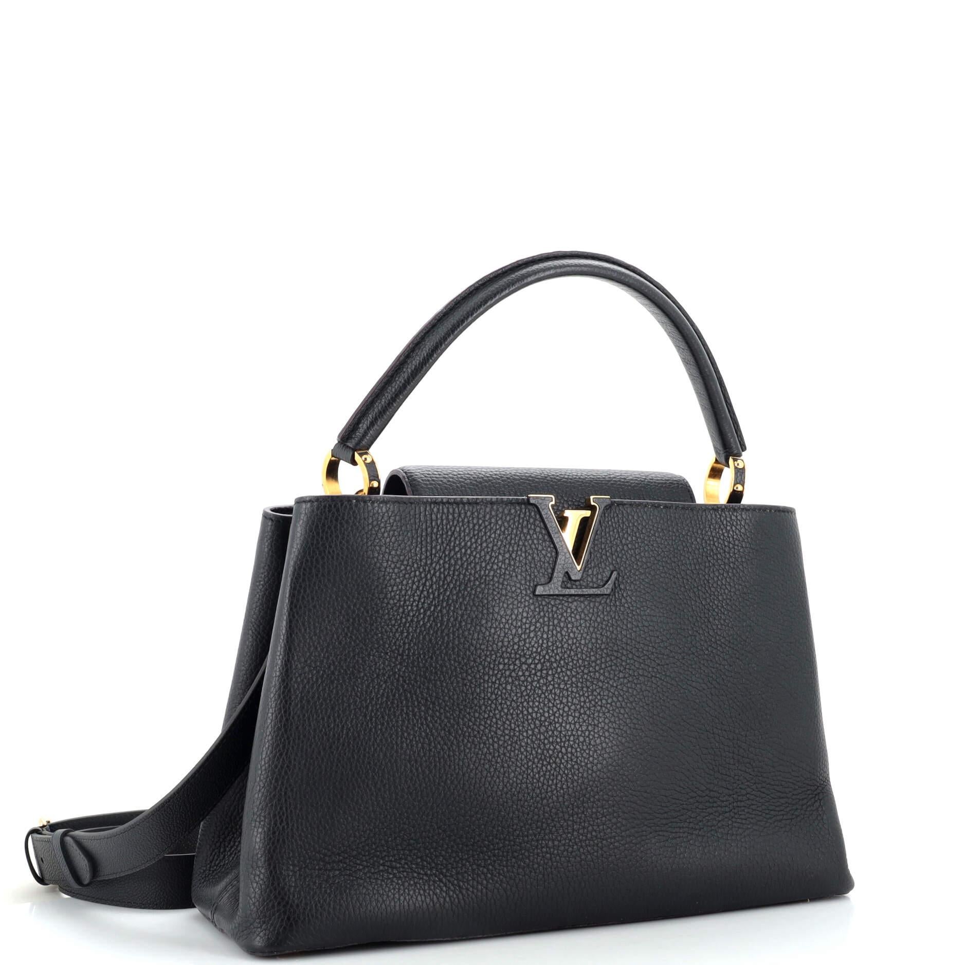 Louis Vuitton Capucines Bag Leather MM In Good Condition In NY, NY