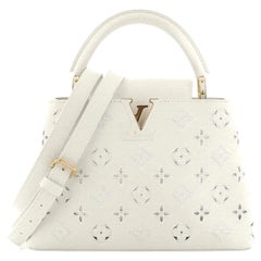 Louis Vuitton Capucines Tasche mit Monogramm und Ausschnitt aus Broderie-Leder BB