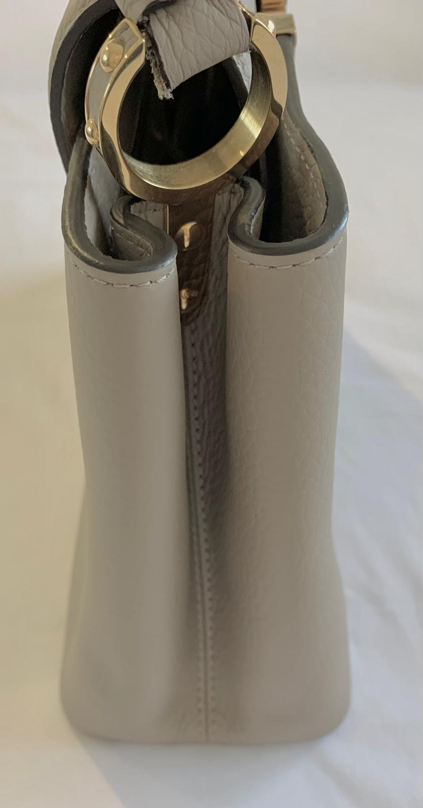 Louis Vuitton Capucines BB handbag in galet/pebble For Sale 2
