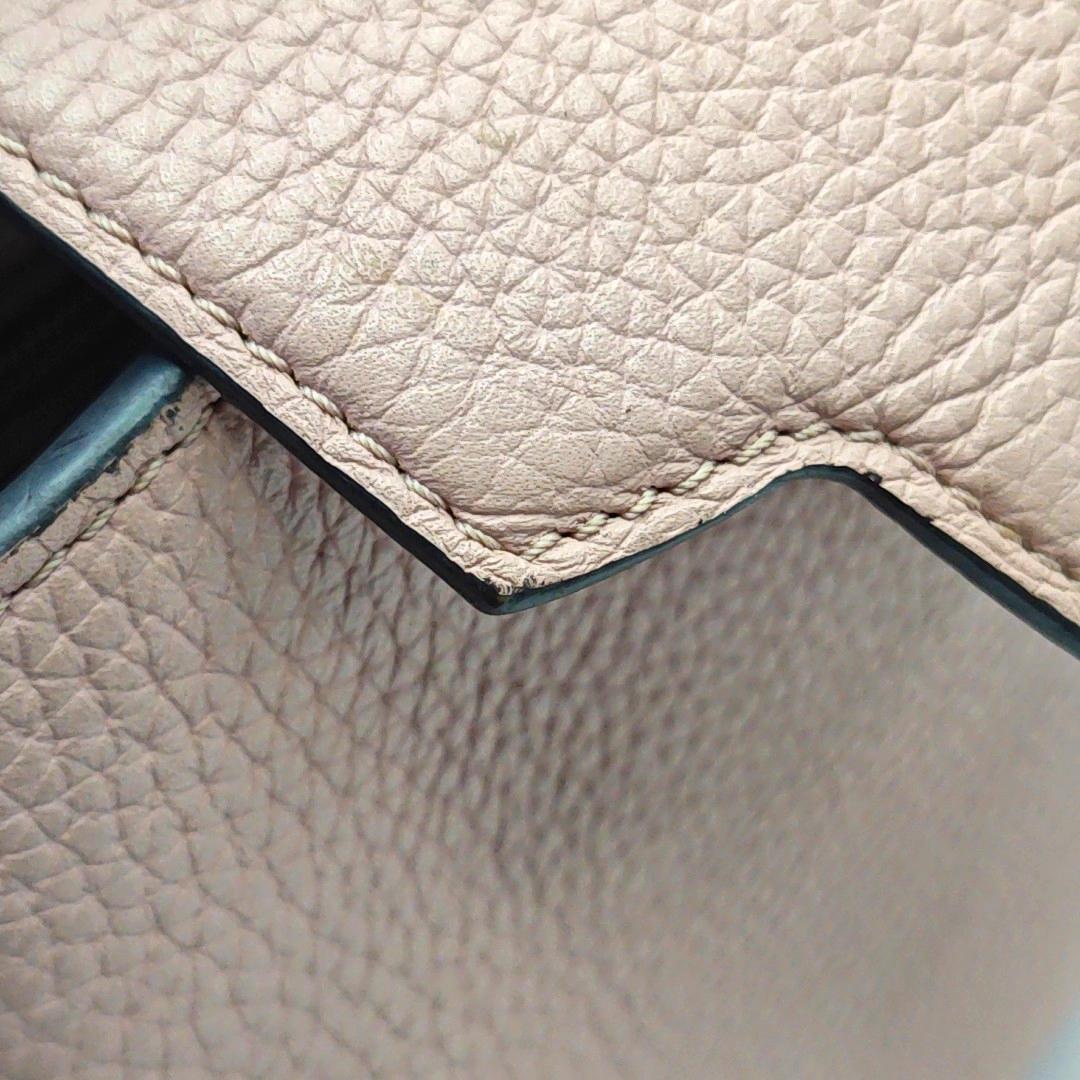 Louis Vuitton Capucines BB Rosa Leder-Umhängetasche 2