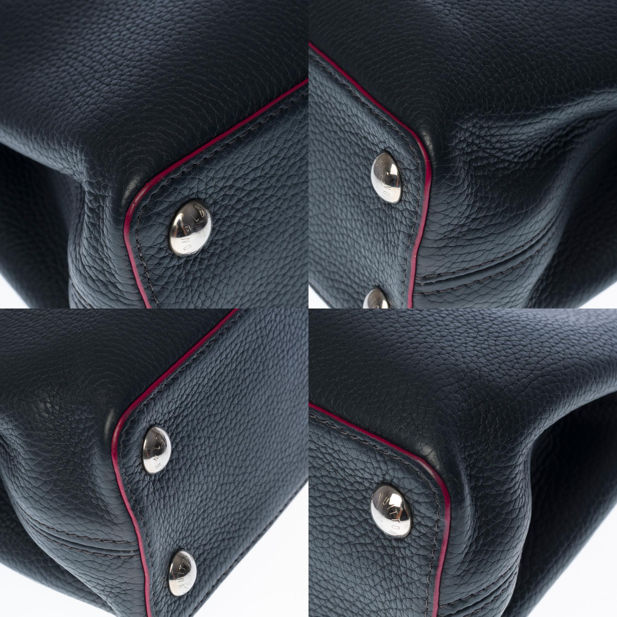 Louis Vuitton Capucines BB shoulder bag in Navy Blue Taurillon leather, SHW 5