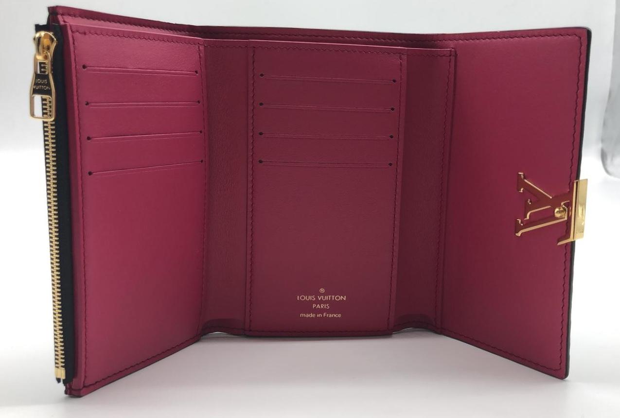 Women's Louis Vuitton Capucines Black Taurillon Leather Wallet