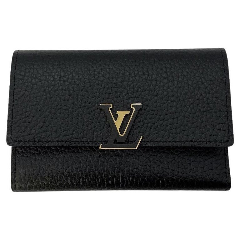 Louis Vuitton Capucines Wallet in Black