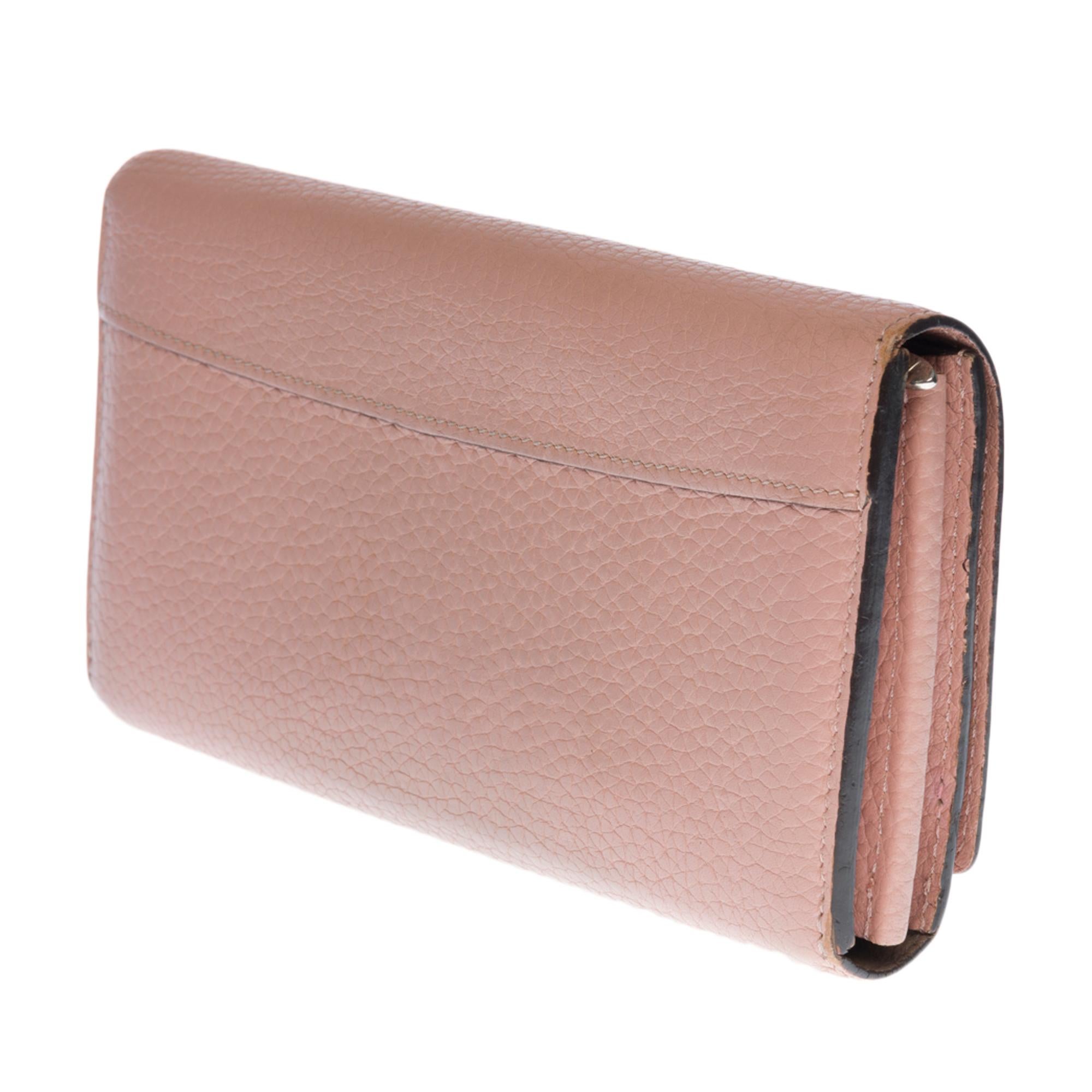 Beige Louis Vuitton Capucines GM Wallet in Pink Taurillon leather and SHW 